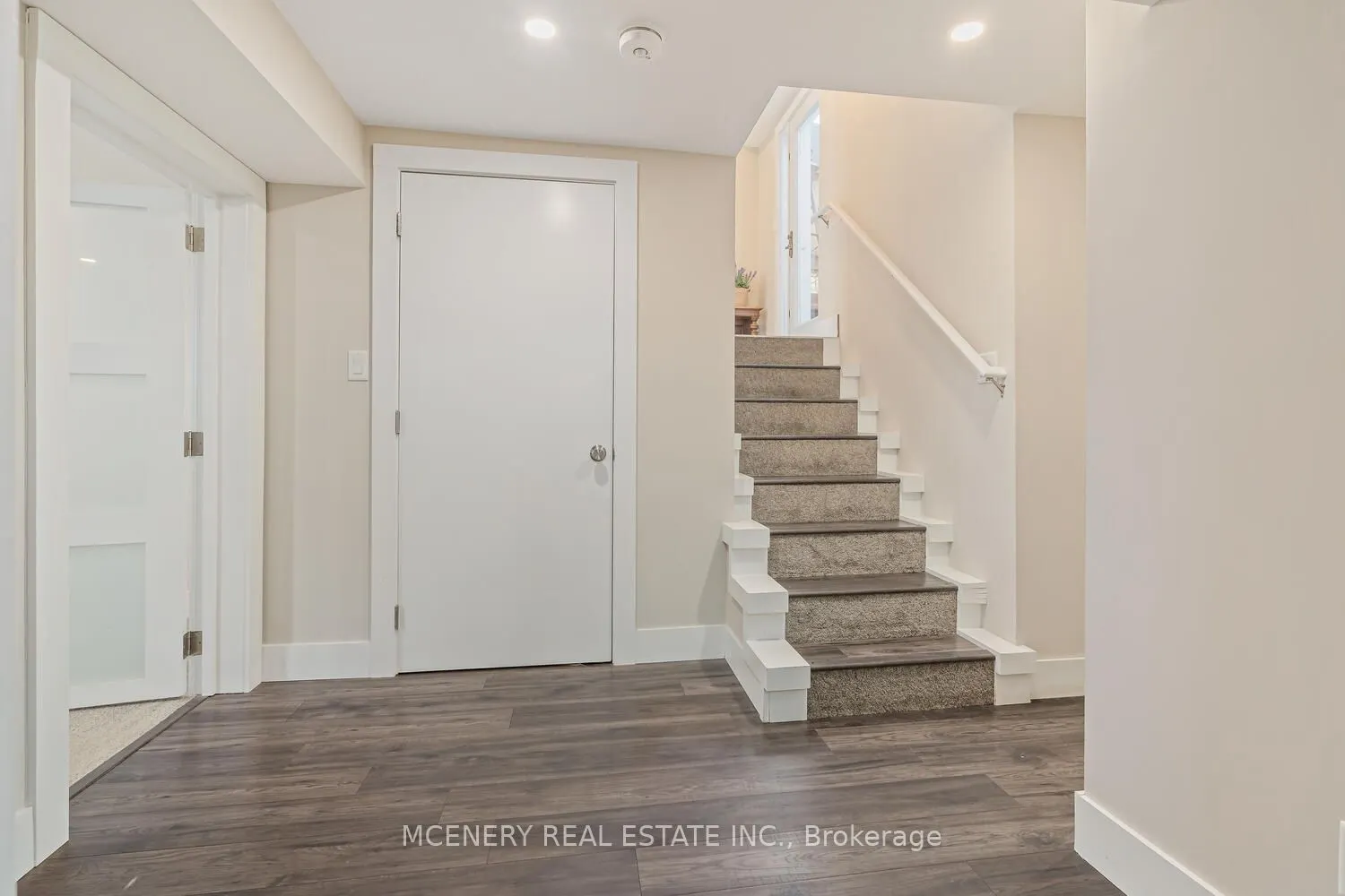21 ERINDALE Drive