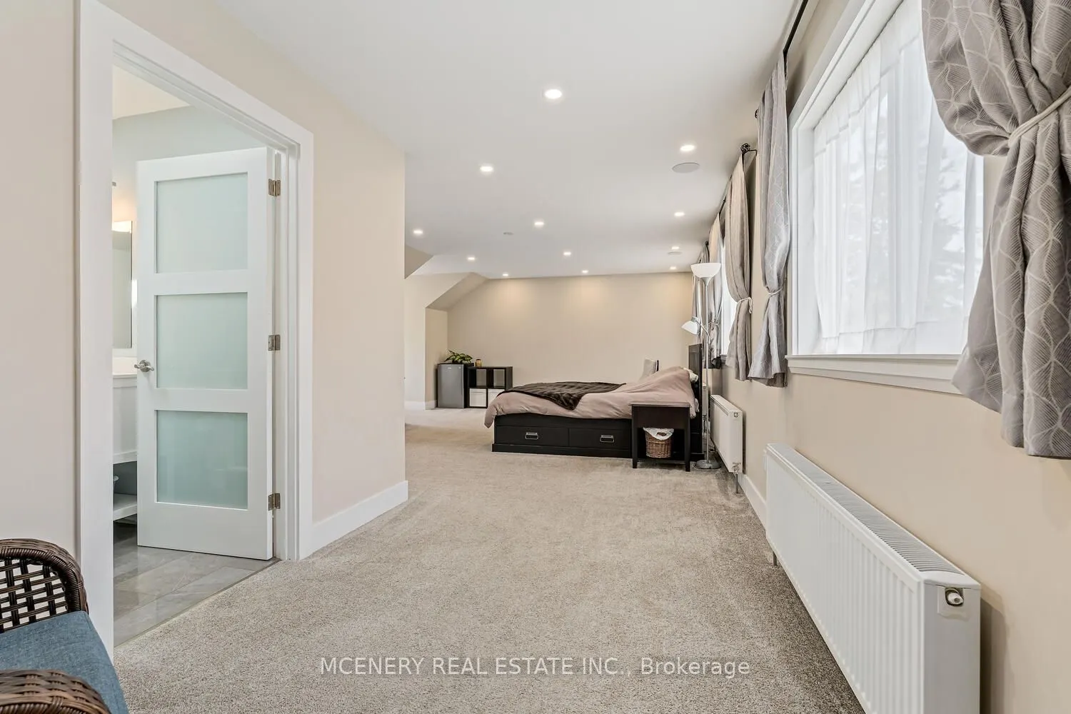 21 ERINDALE Drive