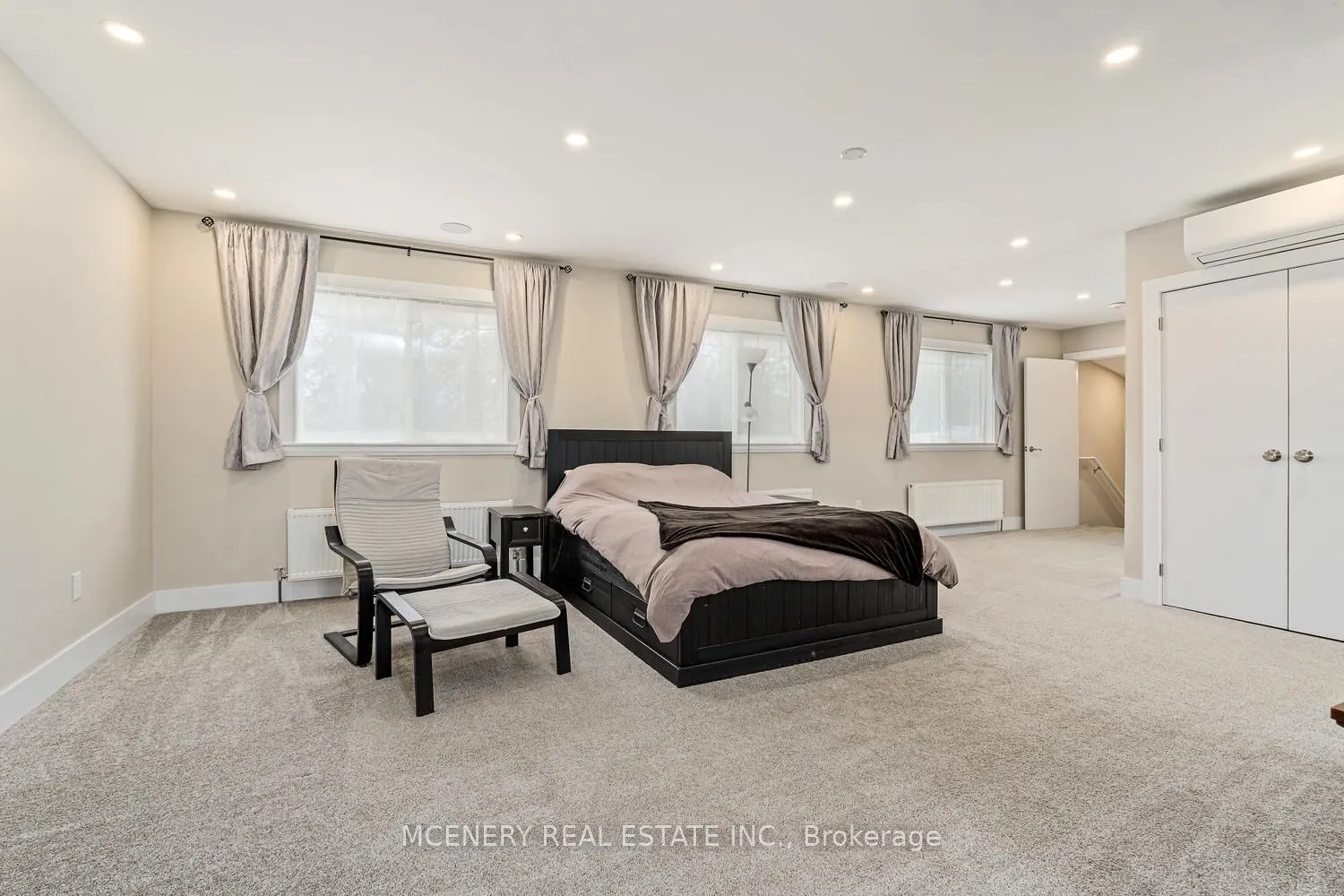 21 ERINDALE Drive