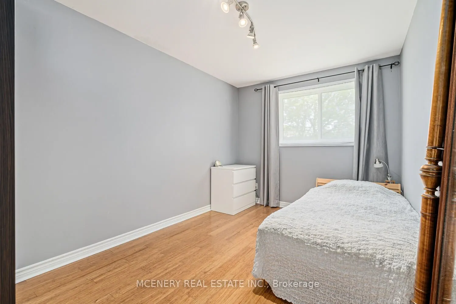 21 ERINDALE Drive