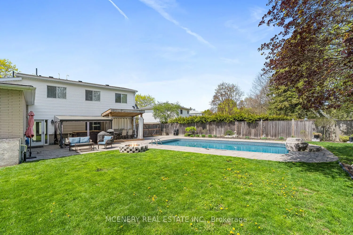21 ERINDALE Drive