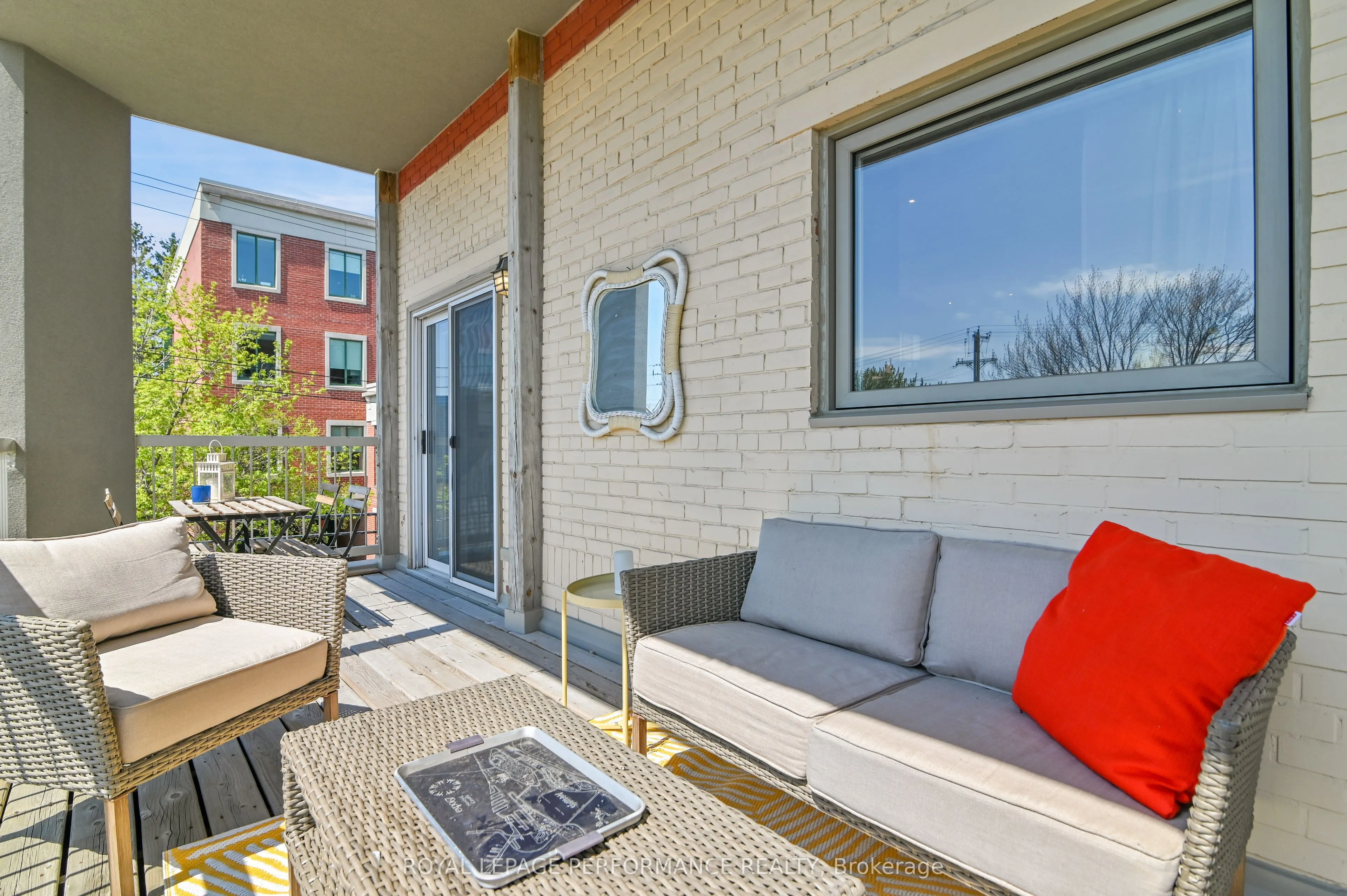 297 Dupuis Street, #205