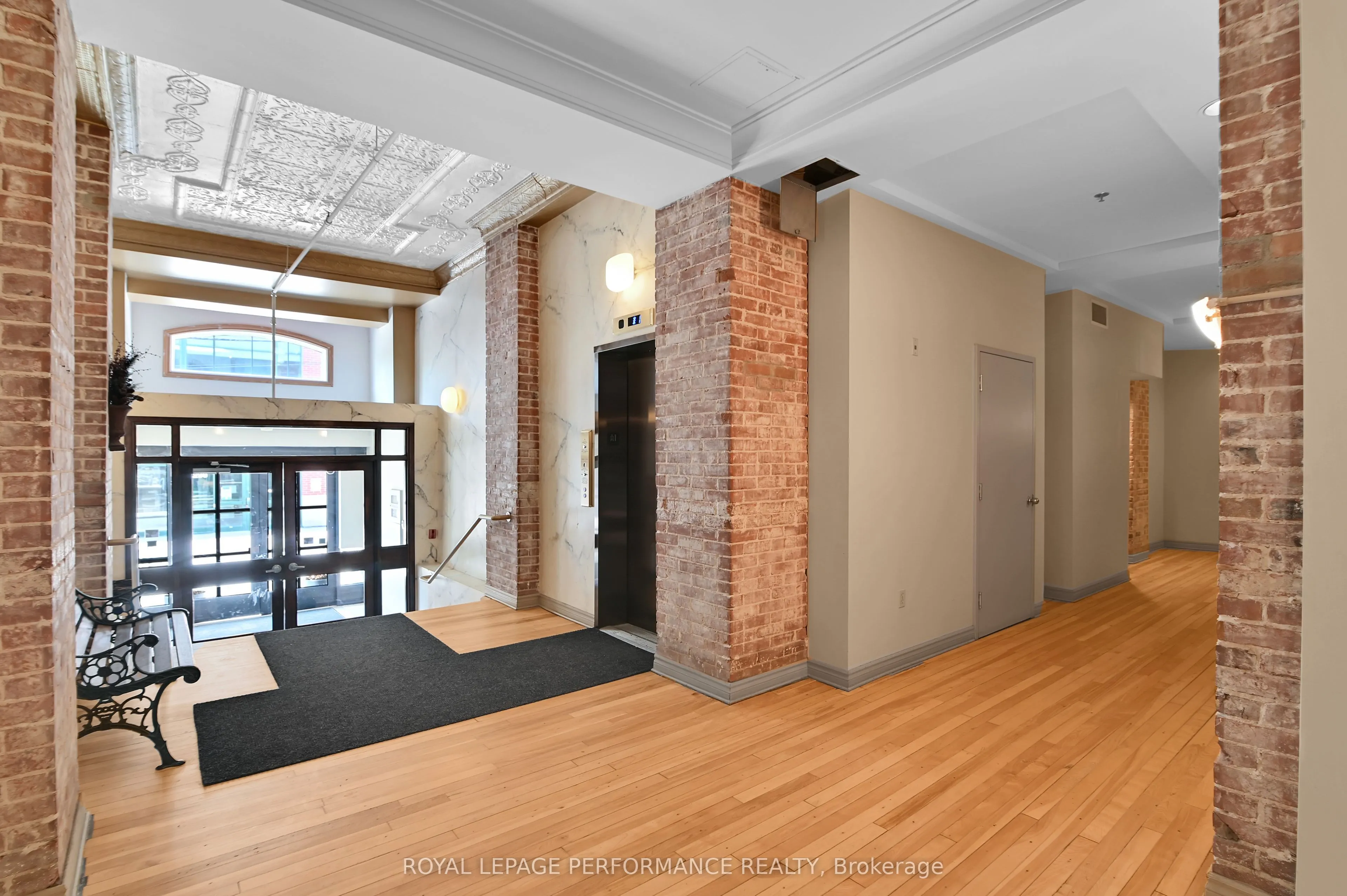 297 Dupuis Street, #205