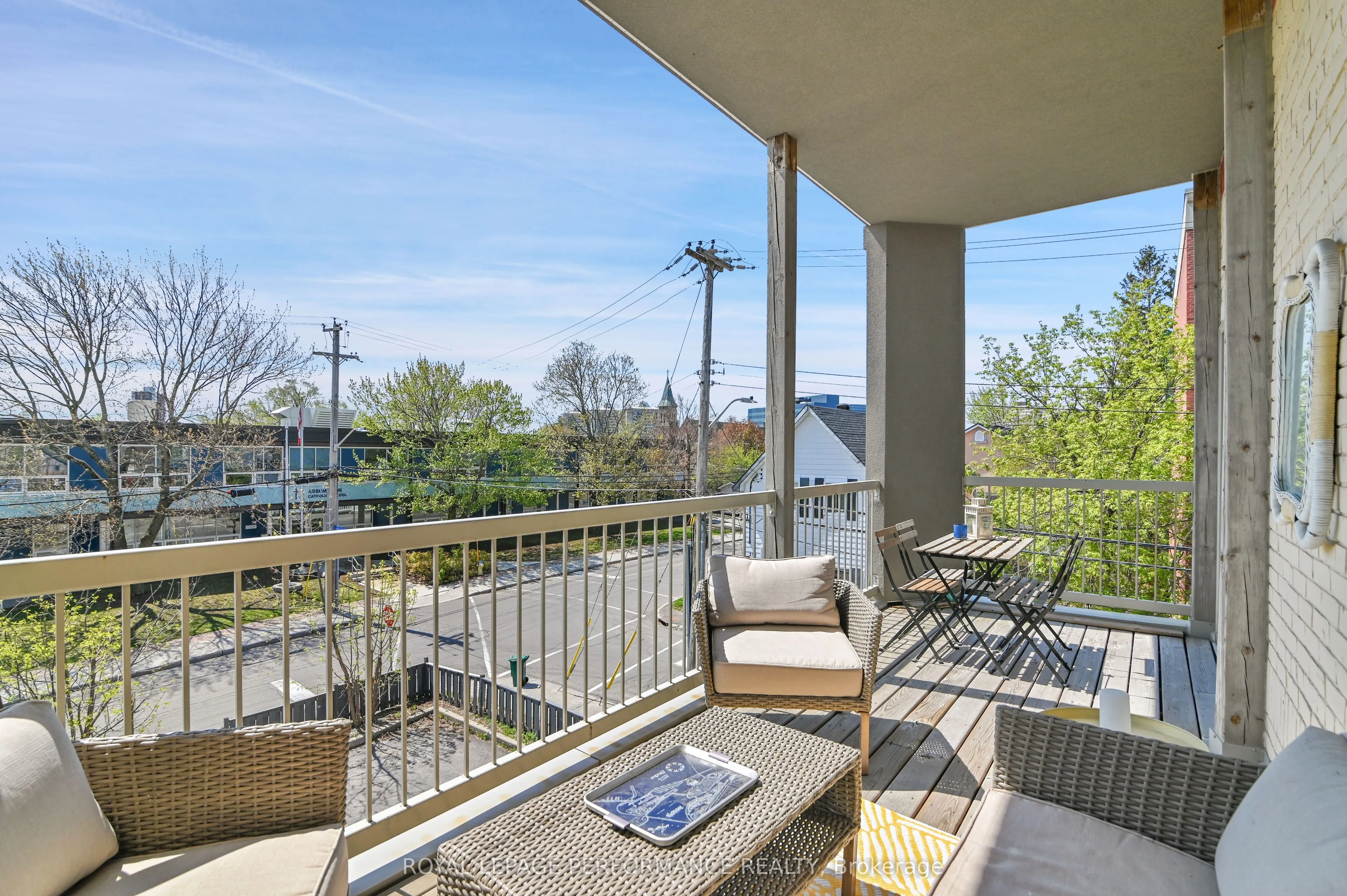 297 Dupuis Street, #205