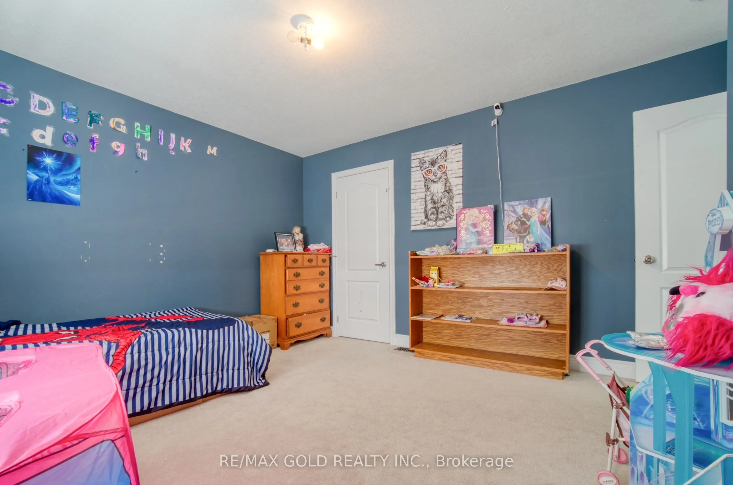 1089 Upper Thames Drive