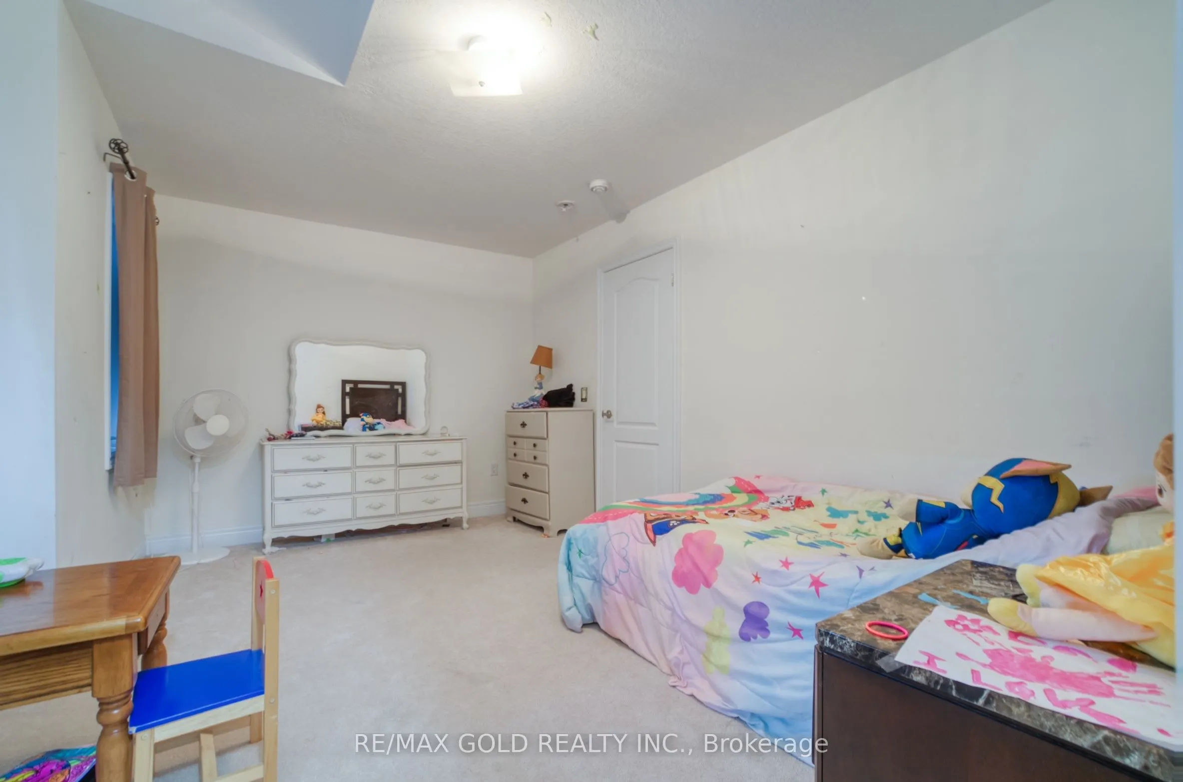 1089 Upper Thames Drive