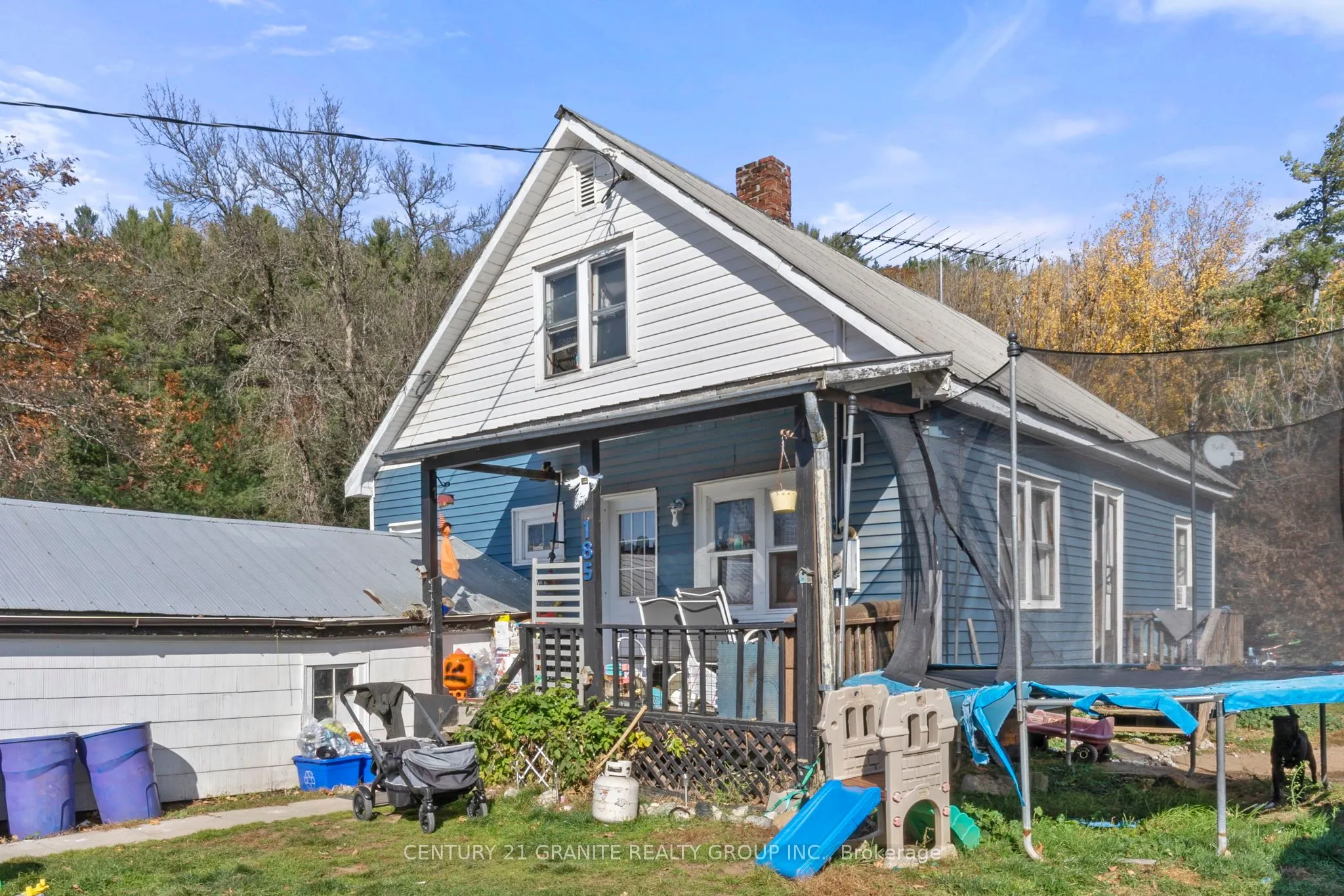 183 Hastings Street N