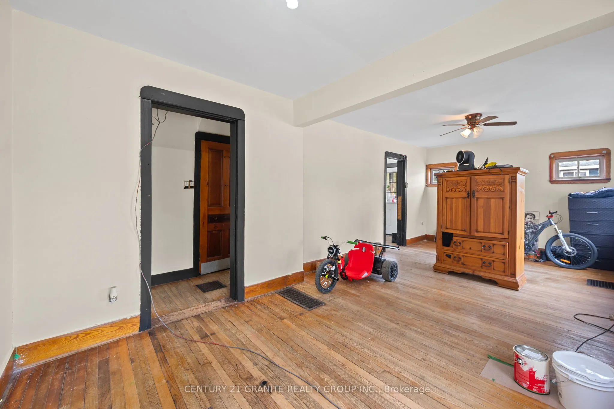 183 Hastings Street N