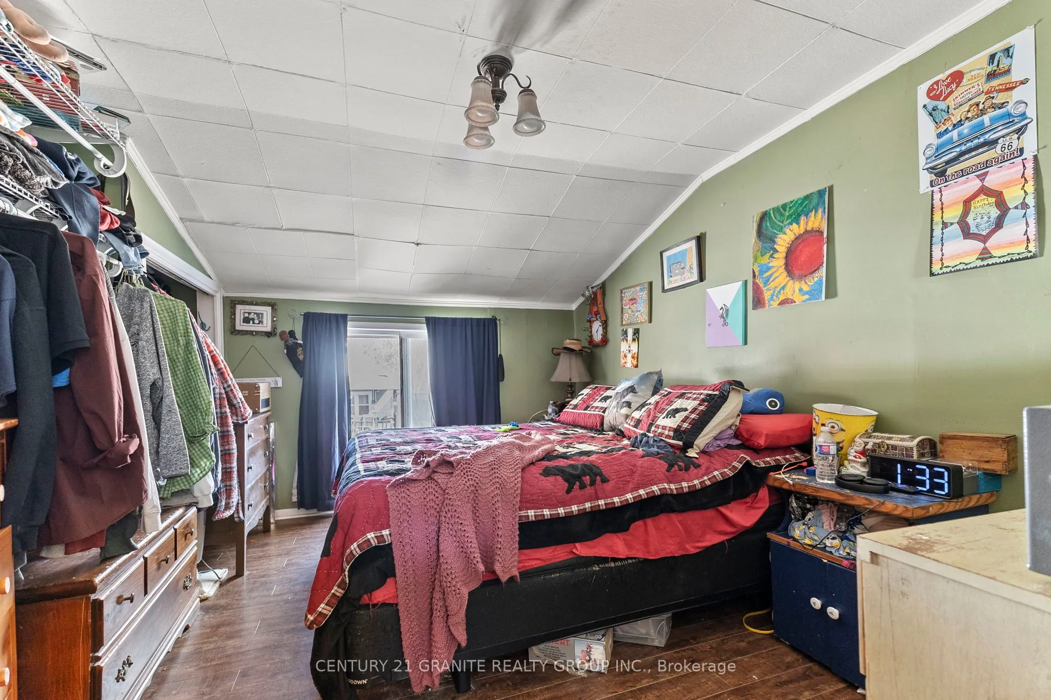 183 Hastings Street N