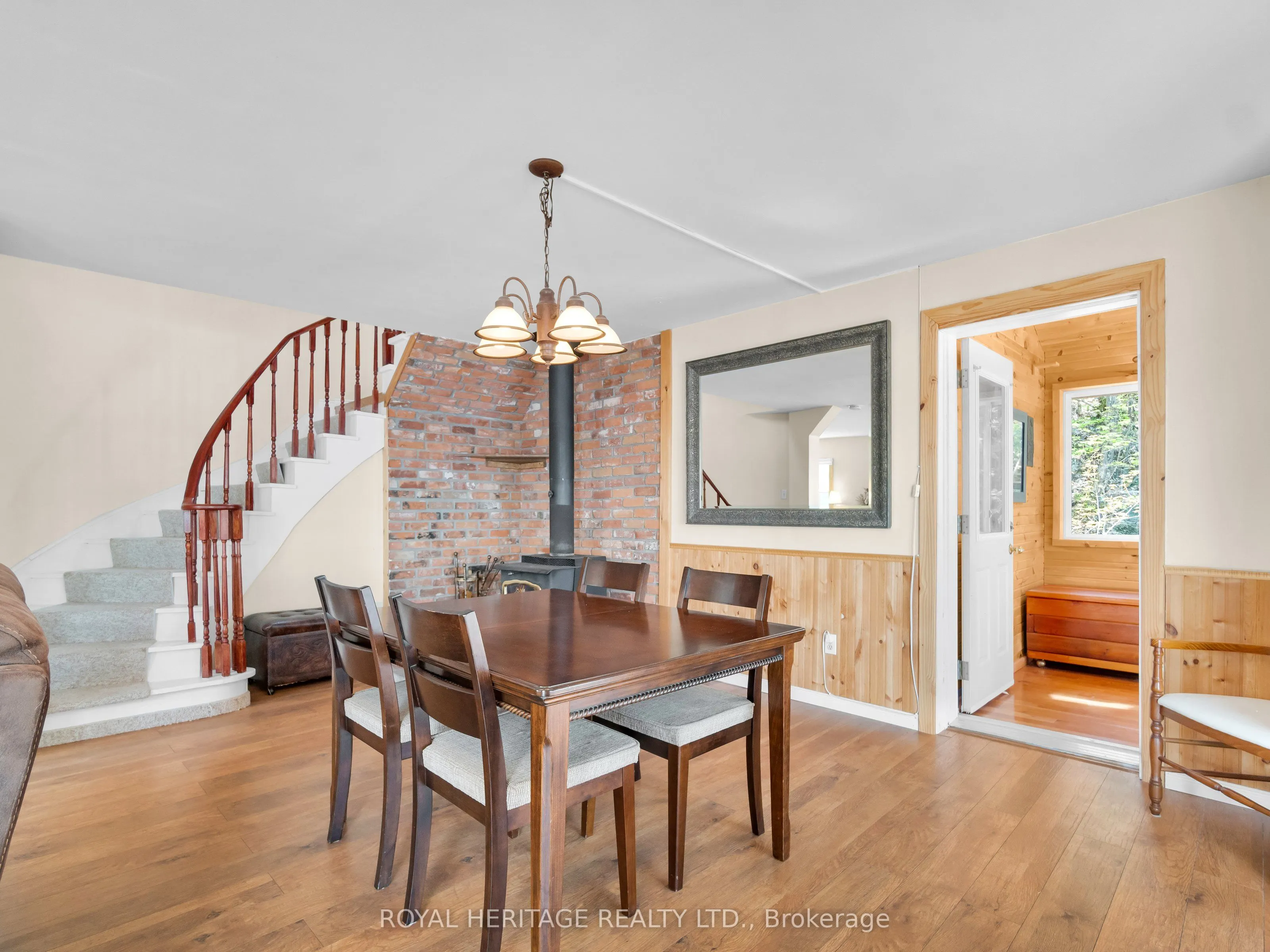 1346 Wahta #2 Road S