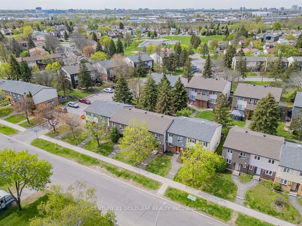 1342 Cedarcroft Crescent, #11