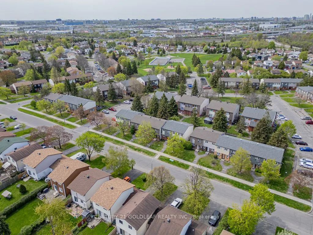 1342 Cedarcroft Crescent, #11