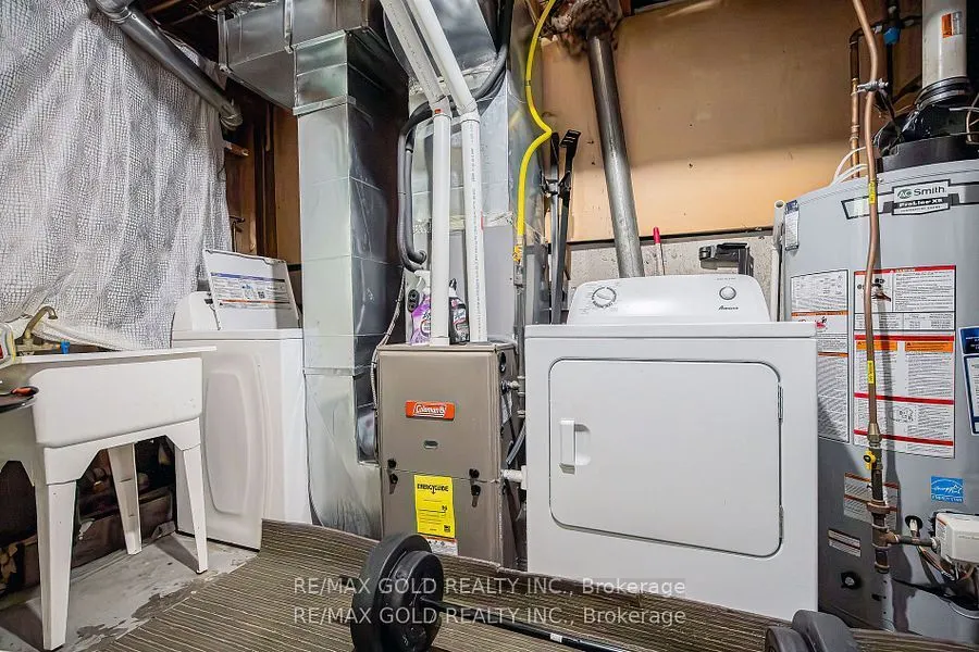 445 Pioneer Drive, #4