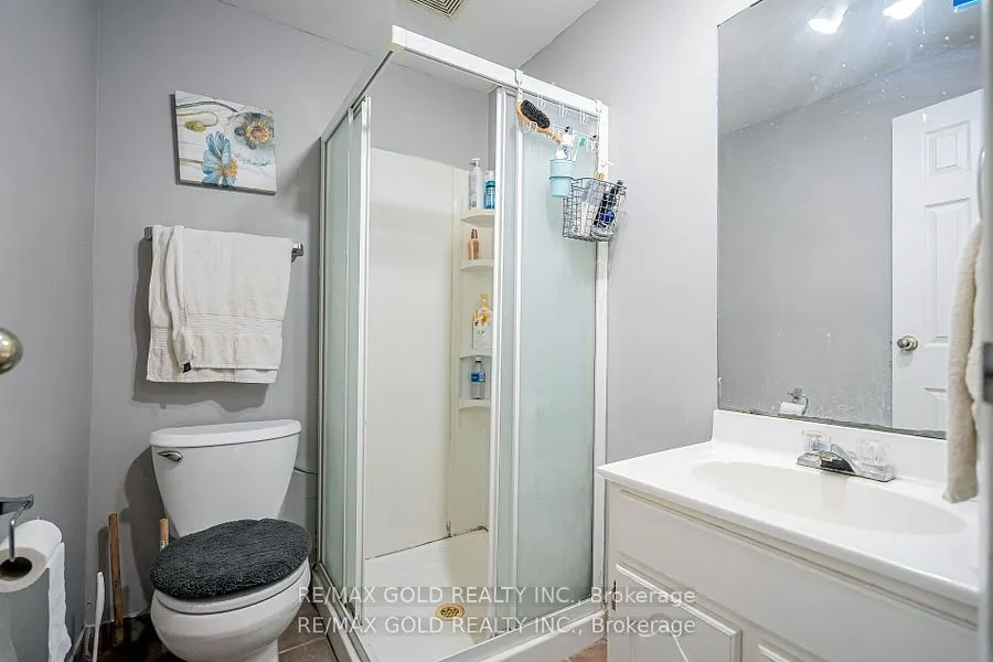 445 Pioneer Drive, #4