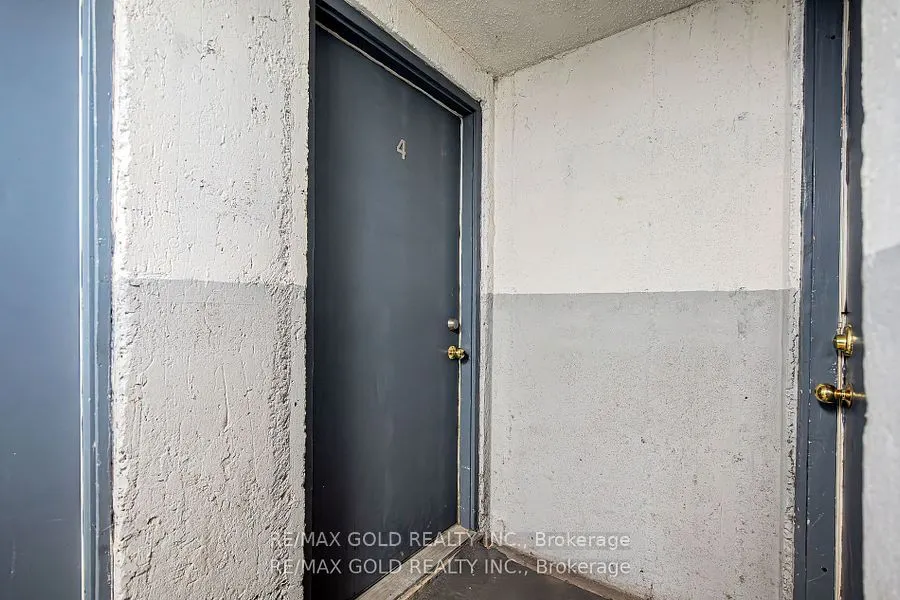 445 Pioneer Drive, #4