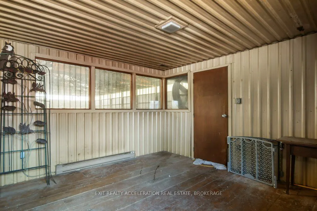 8738 County Road 2 W