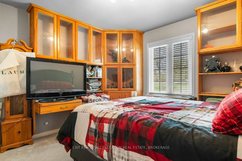 8738 County Road 2 W