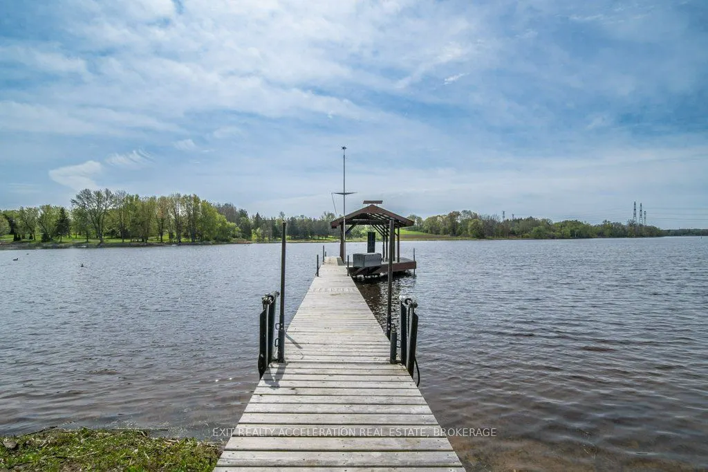 8738 County Road 2 W