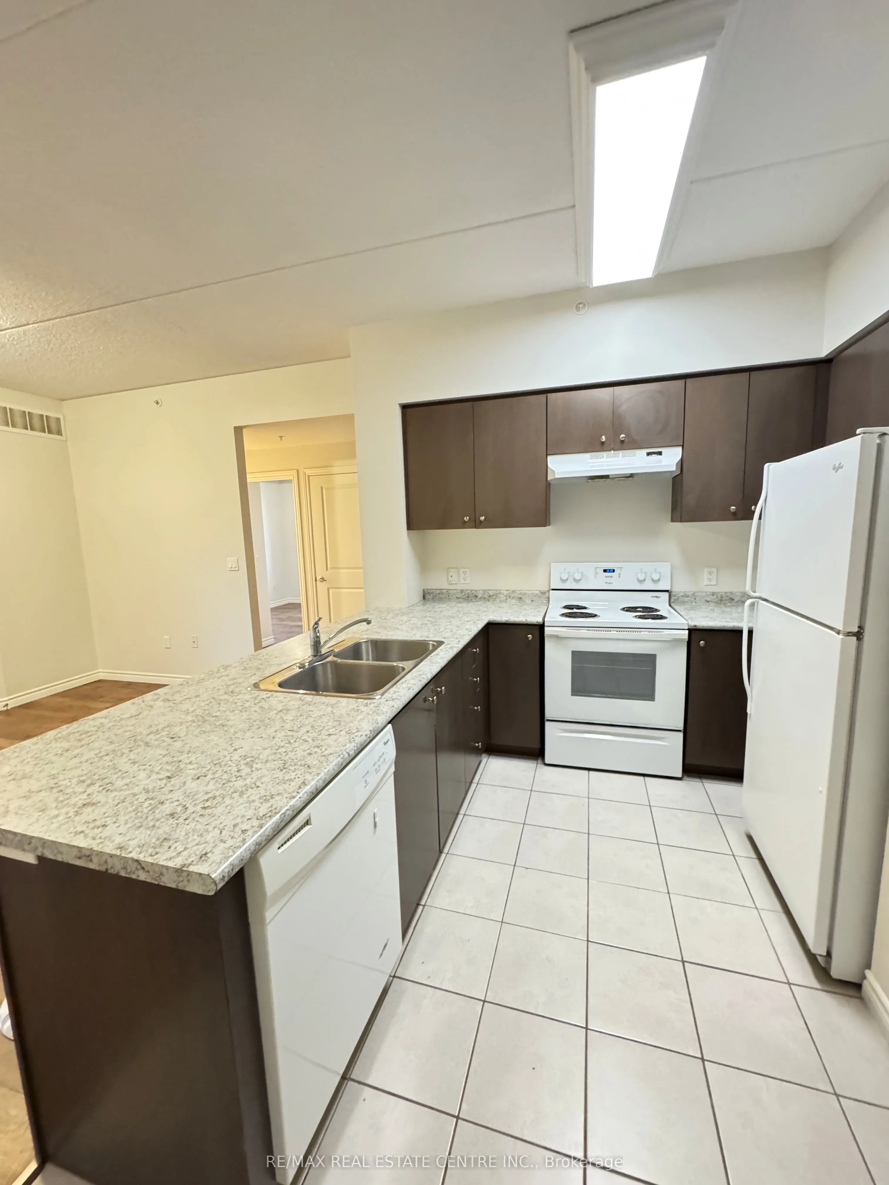 1083 Gordon Street S, #111