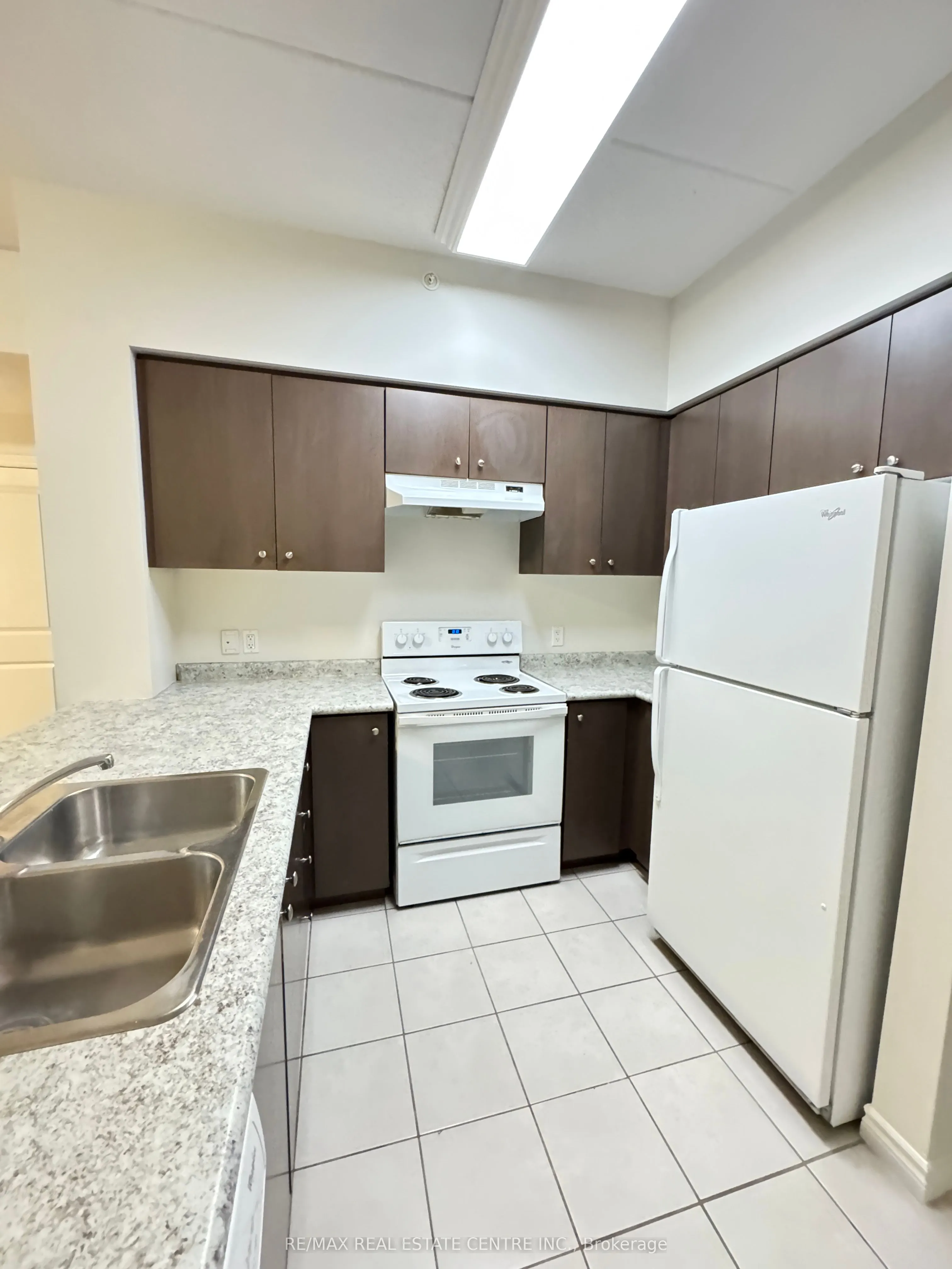 1083 Gordon Street S, #111