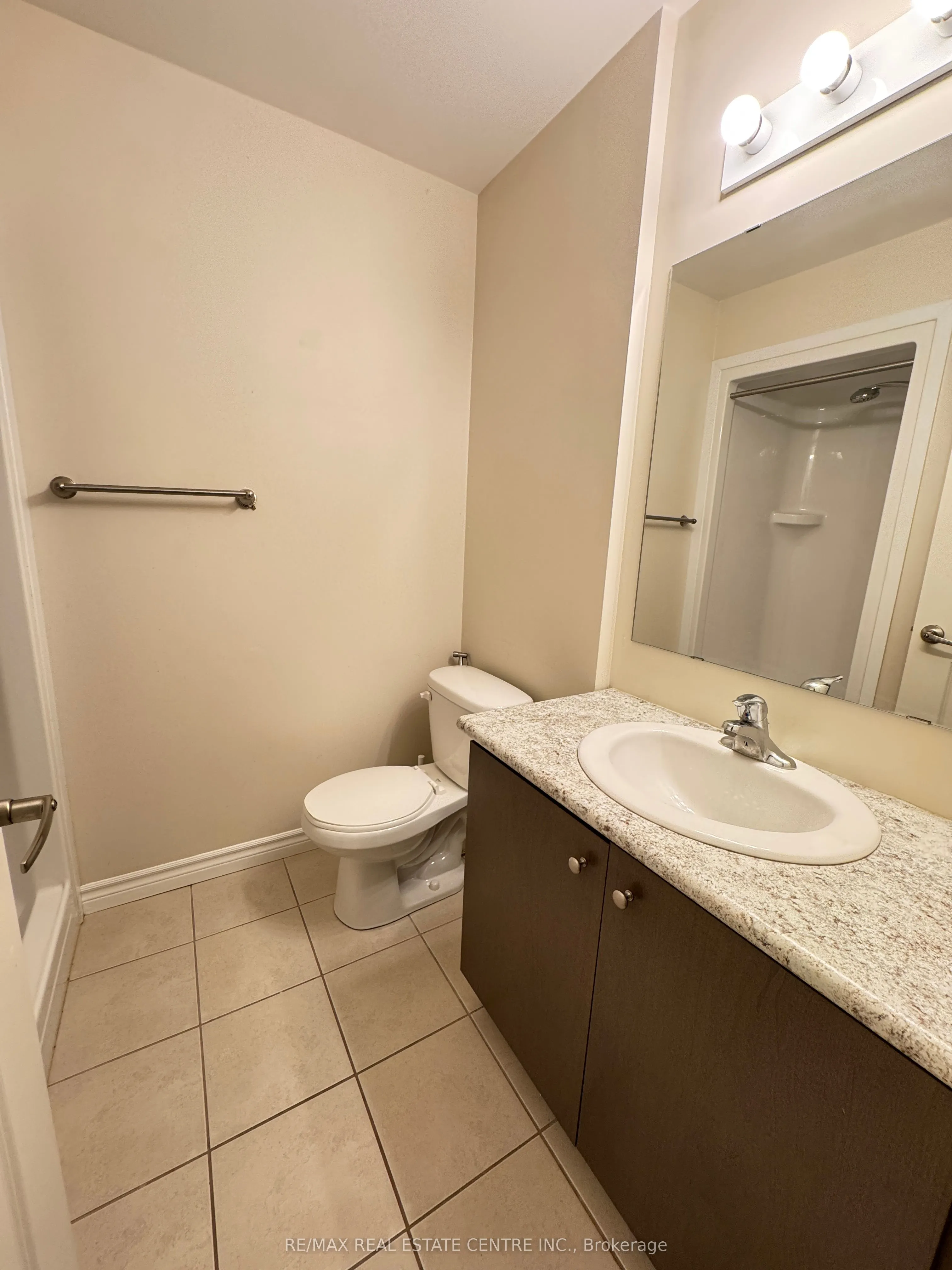1083 Gordon Street S, #111