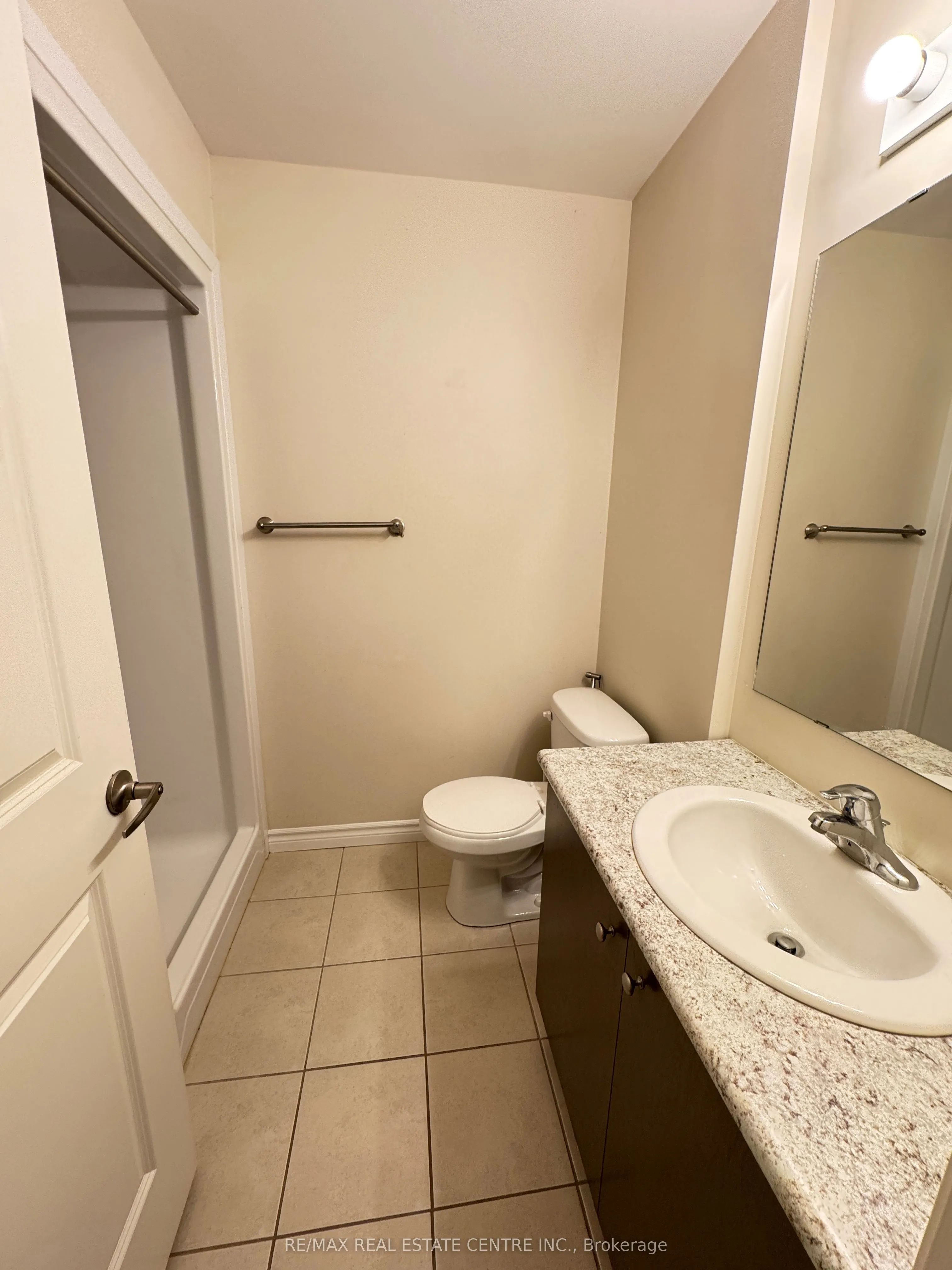 1083 Gordon Street S, #111