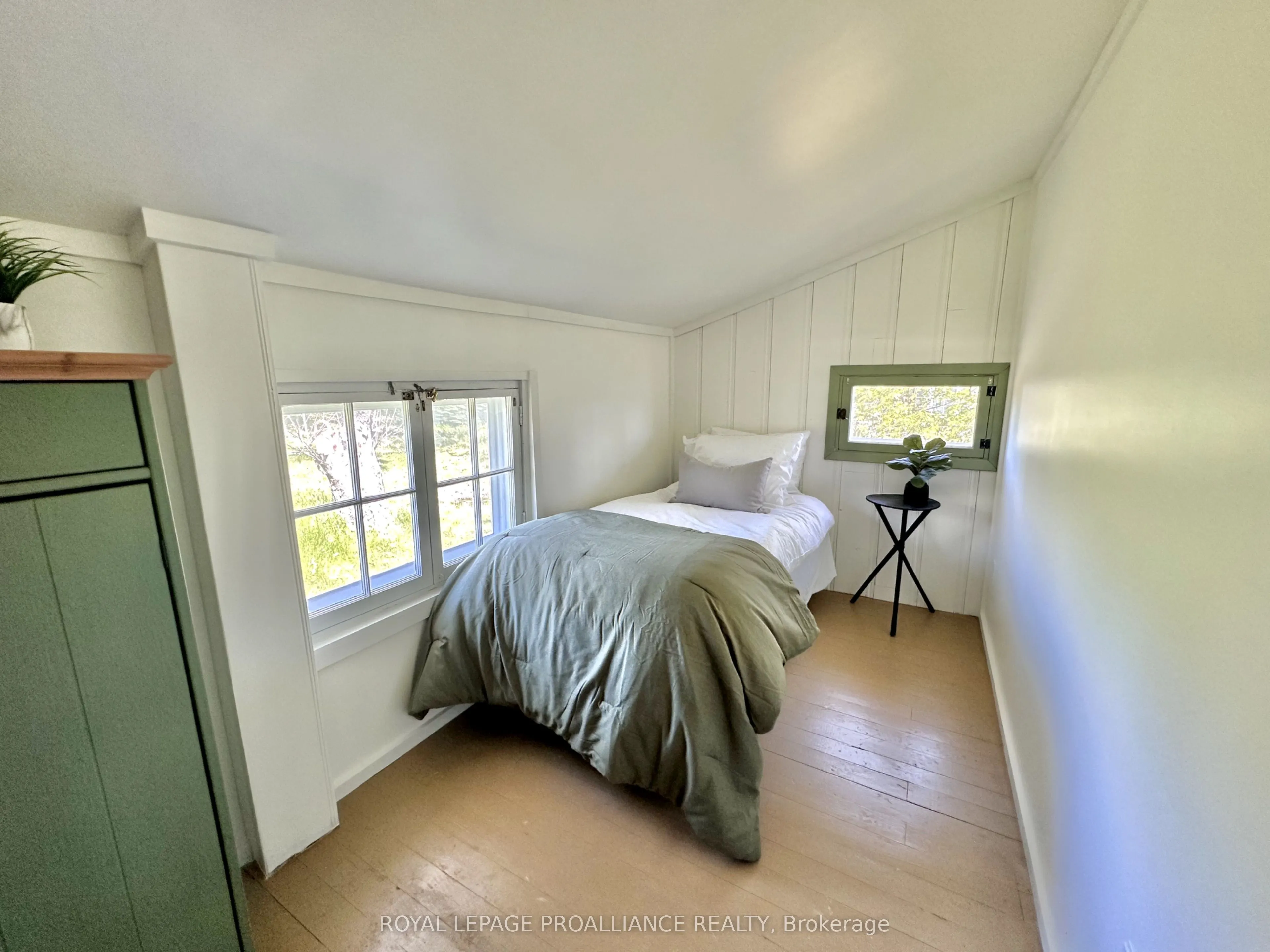 32 Quinte View Road