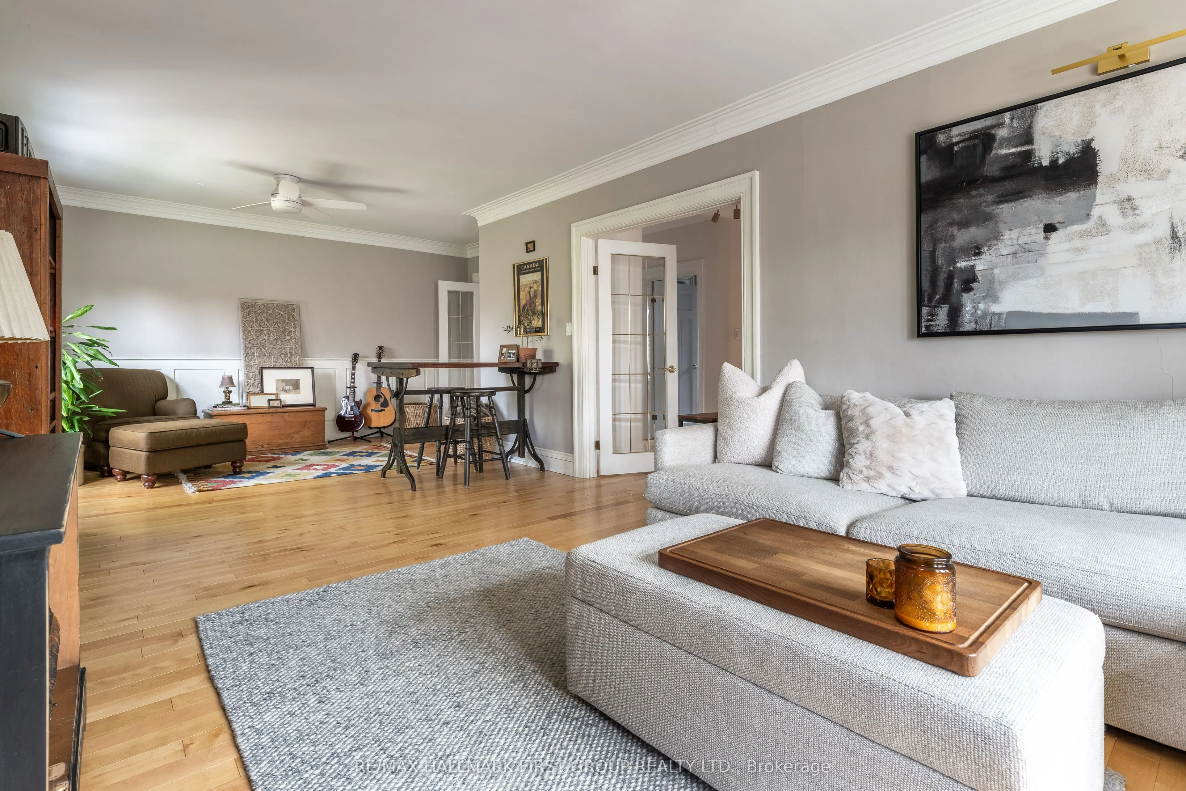 174 King Street W
