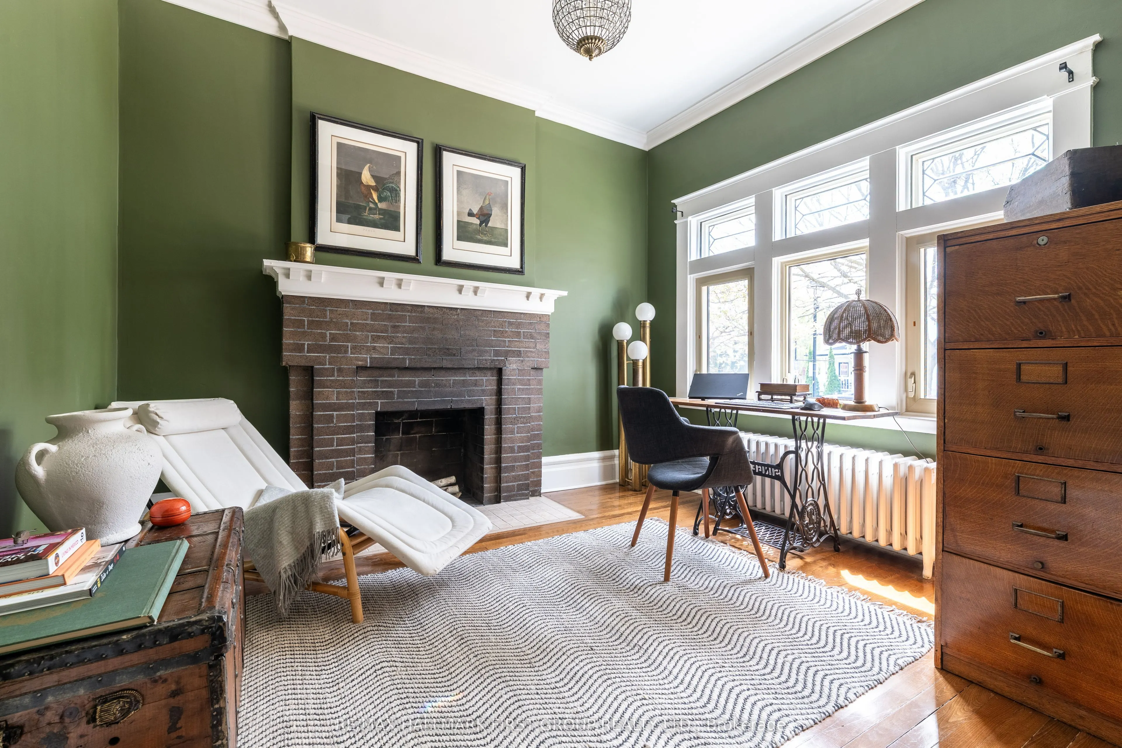 174 King Street W