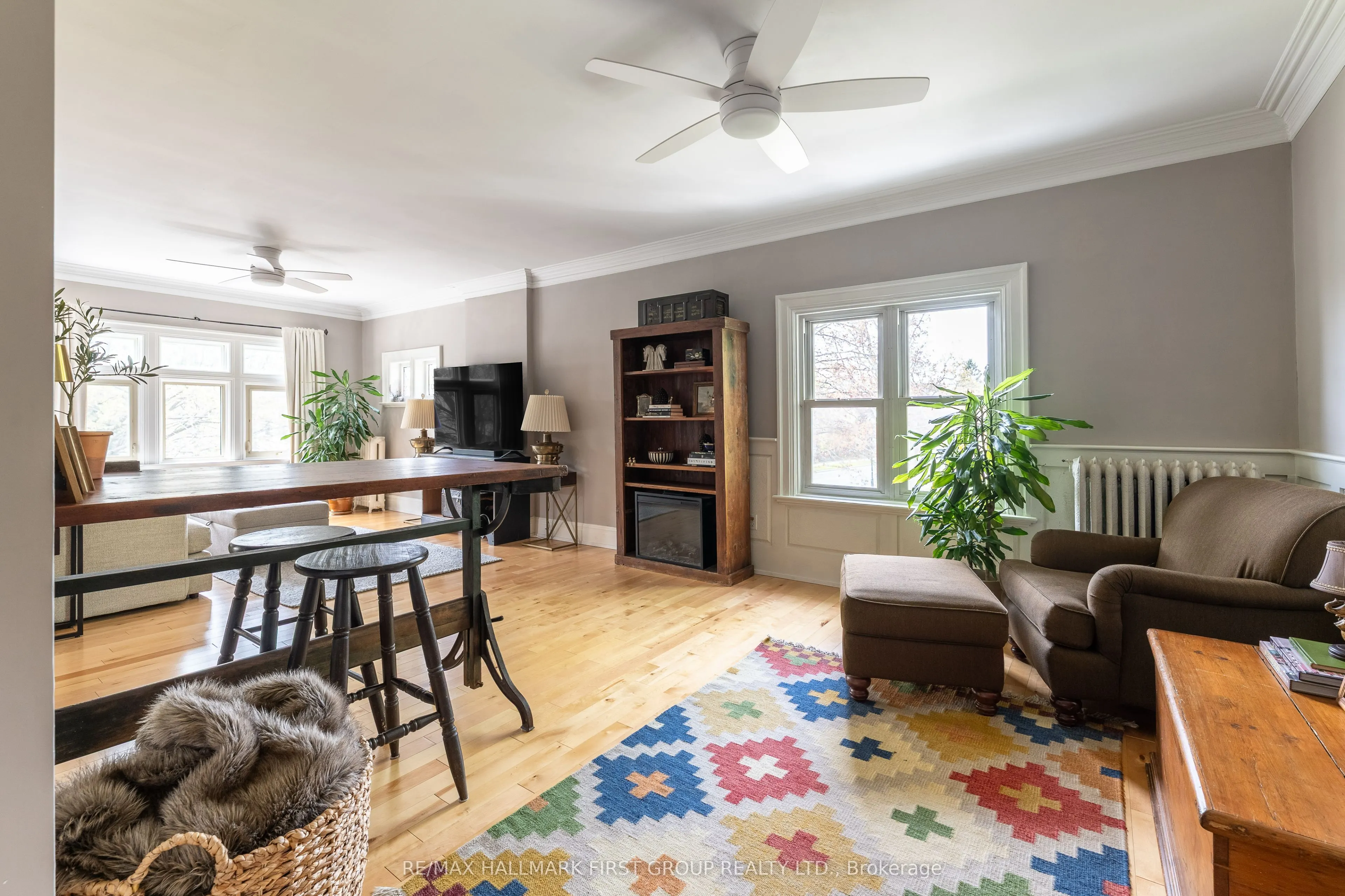 174 King Street W