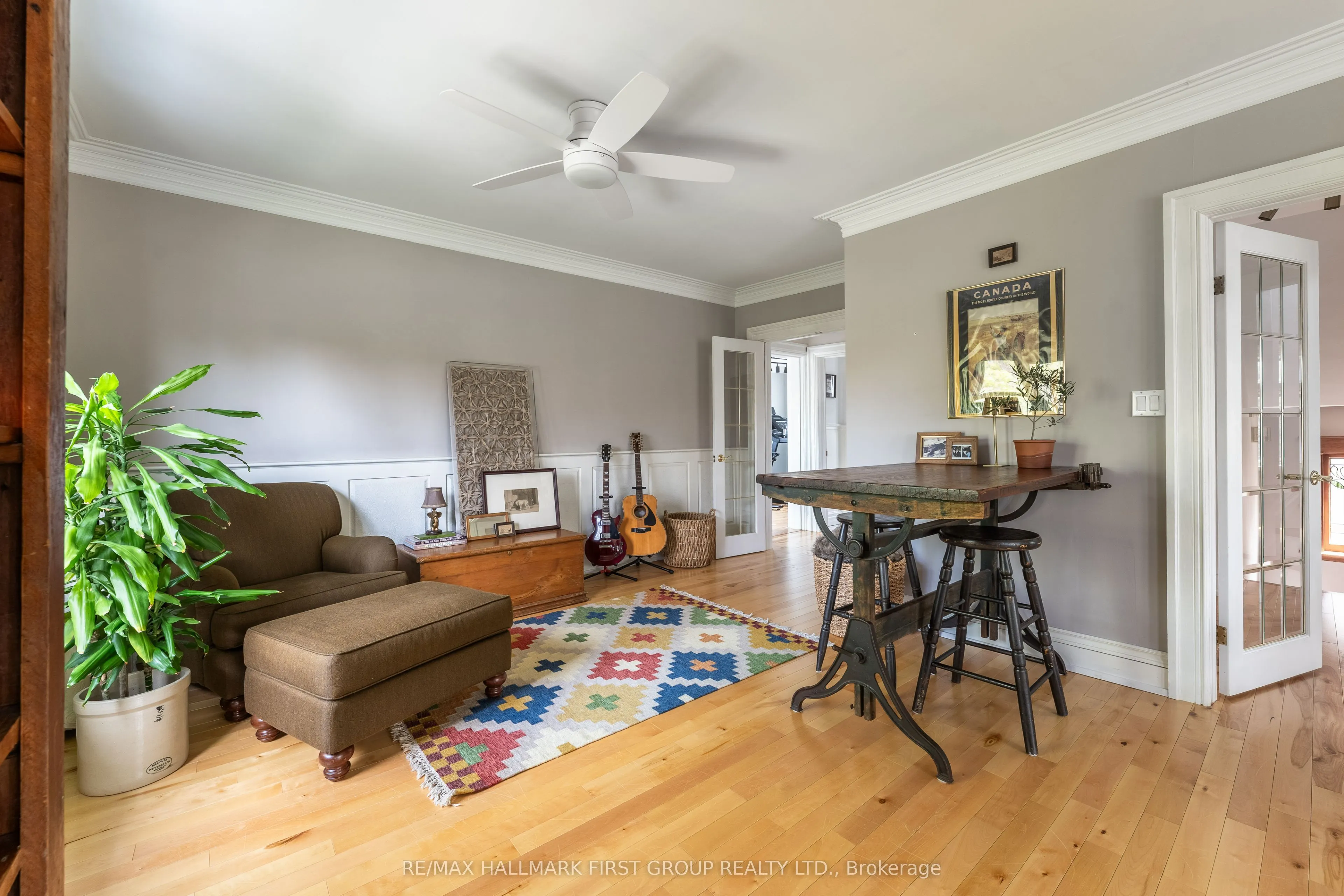 174 King Street W
