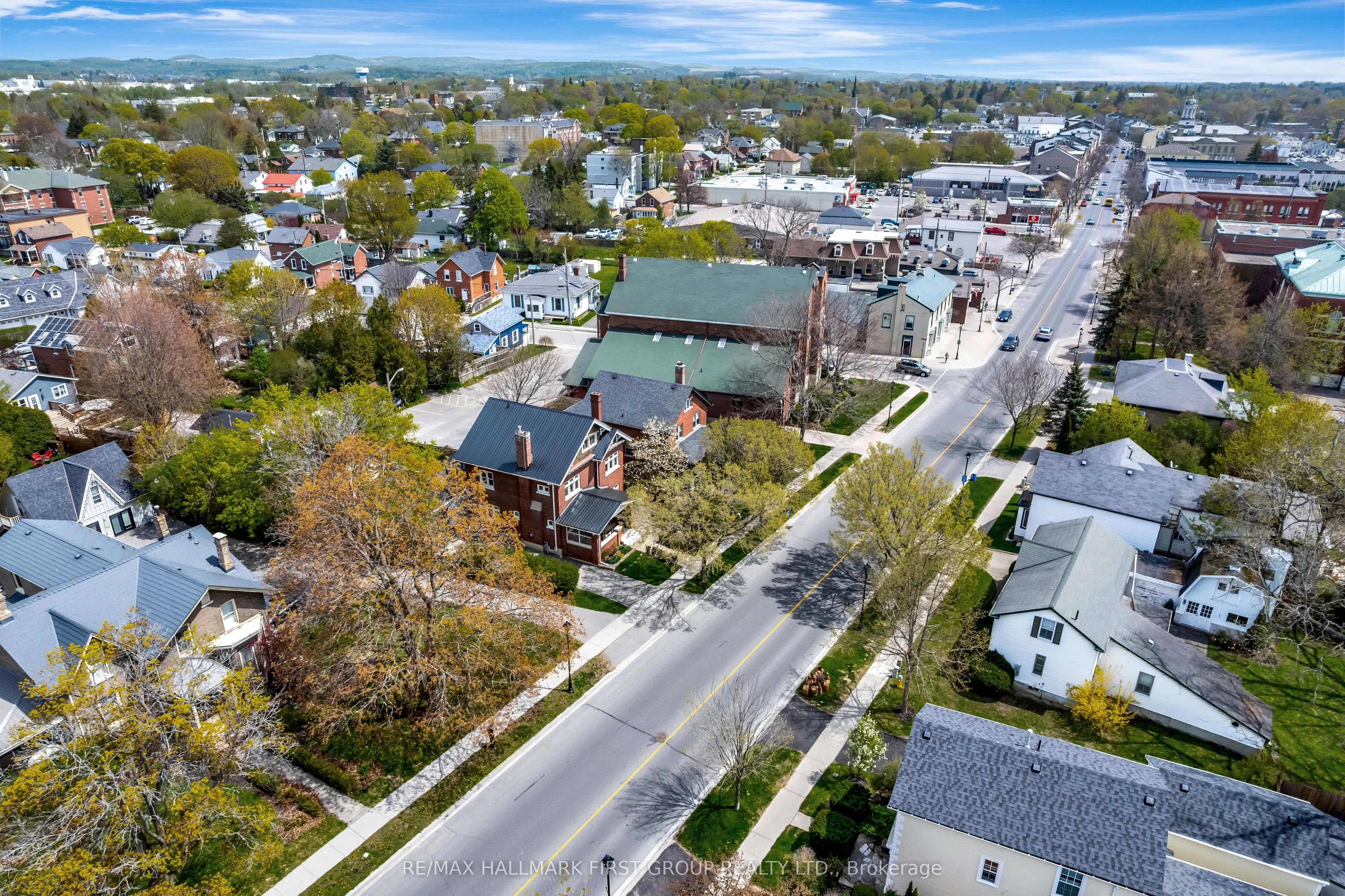 174 King Street W