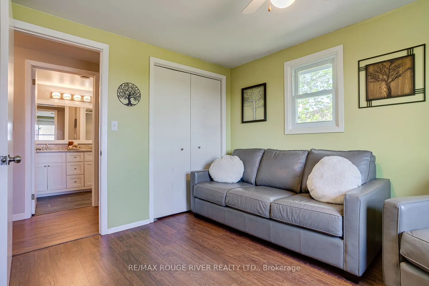 10 Lakeview Heights