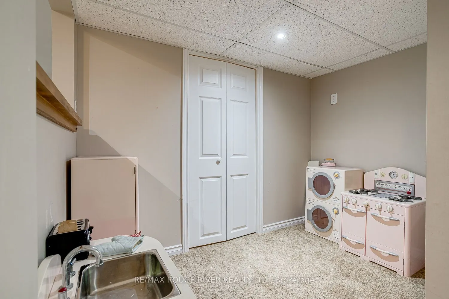 10 Lakeview Heights