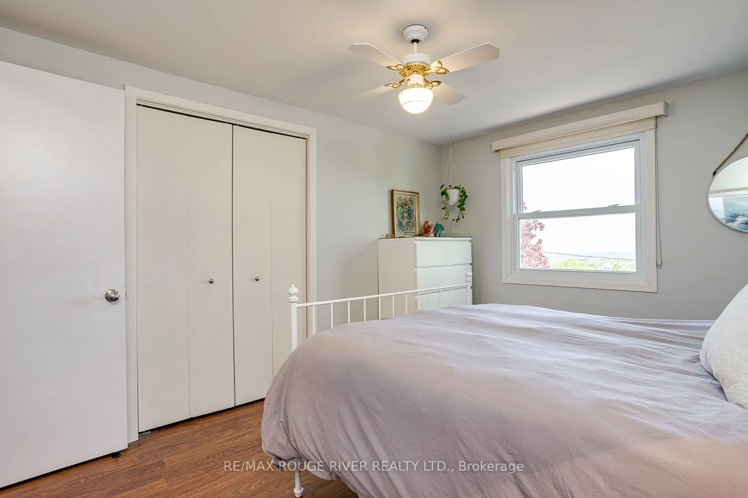 10 Lakeview Heights