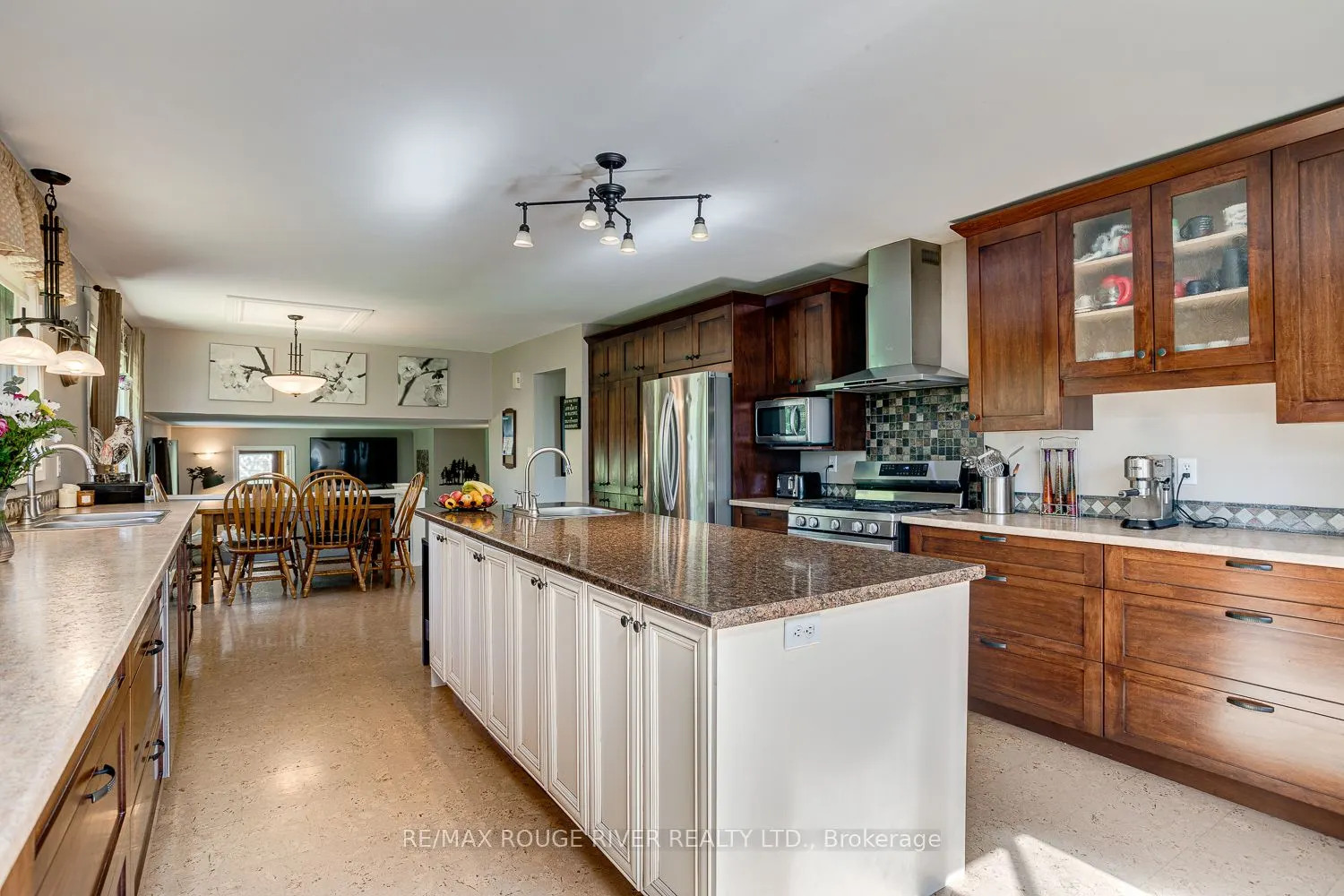 10 Lakeview Heights