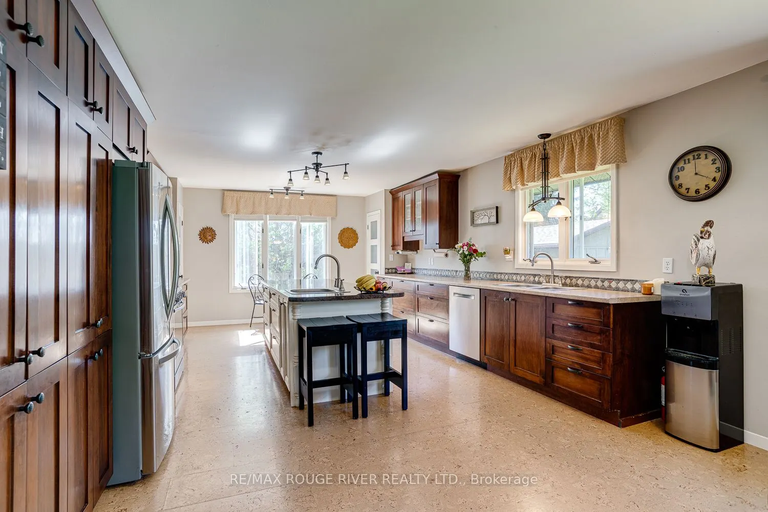 10 Lakeview Heights
