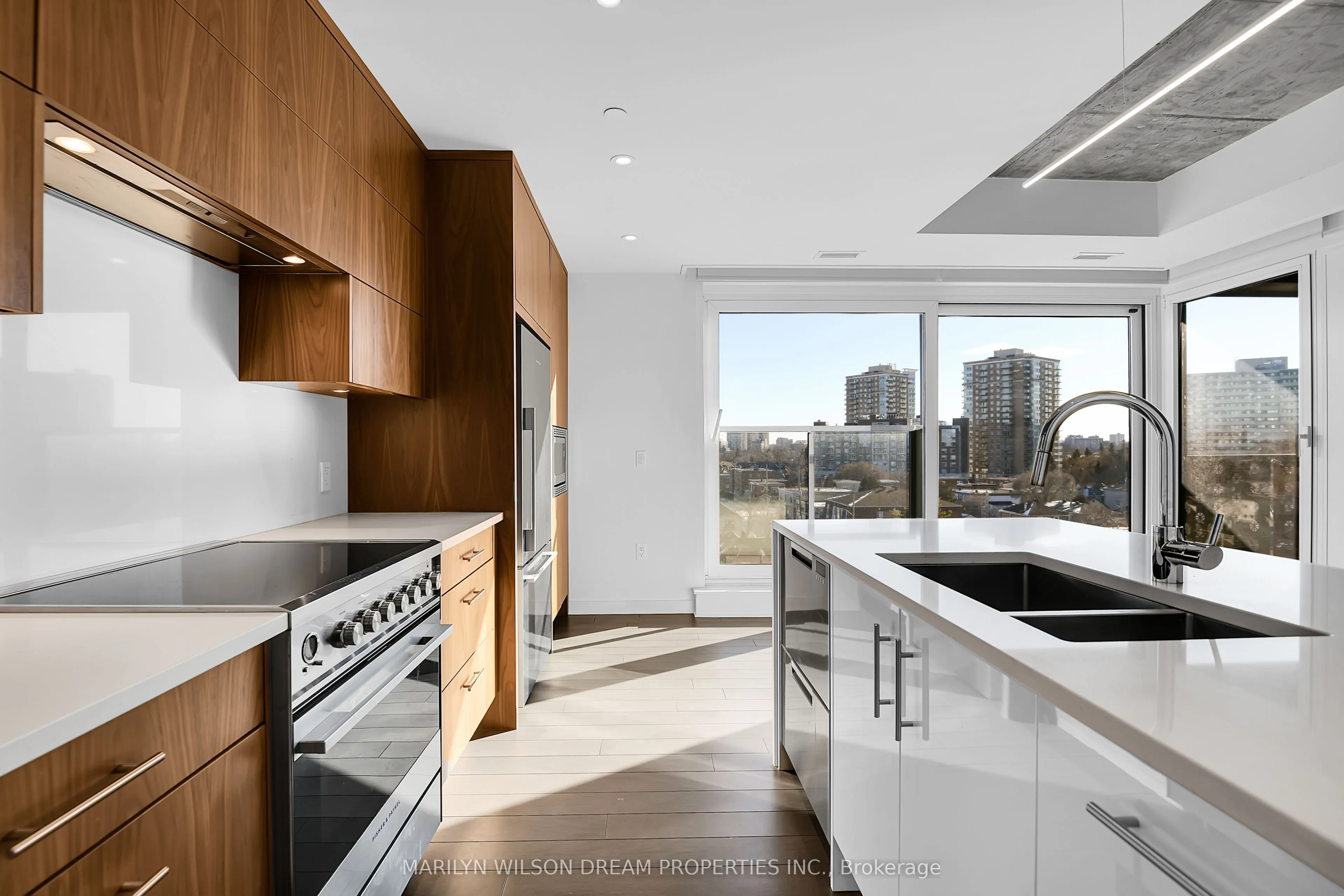 135 Barrette Street, #601