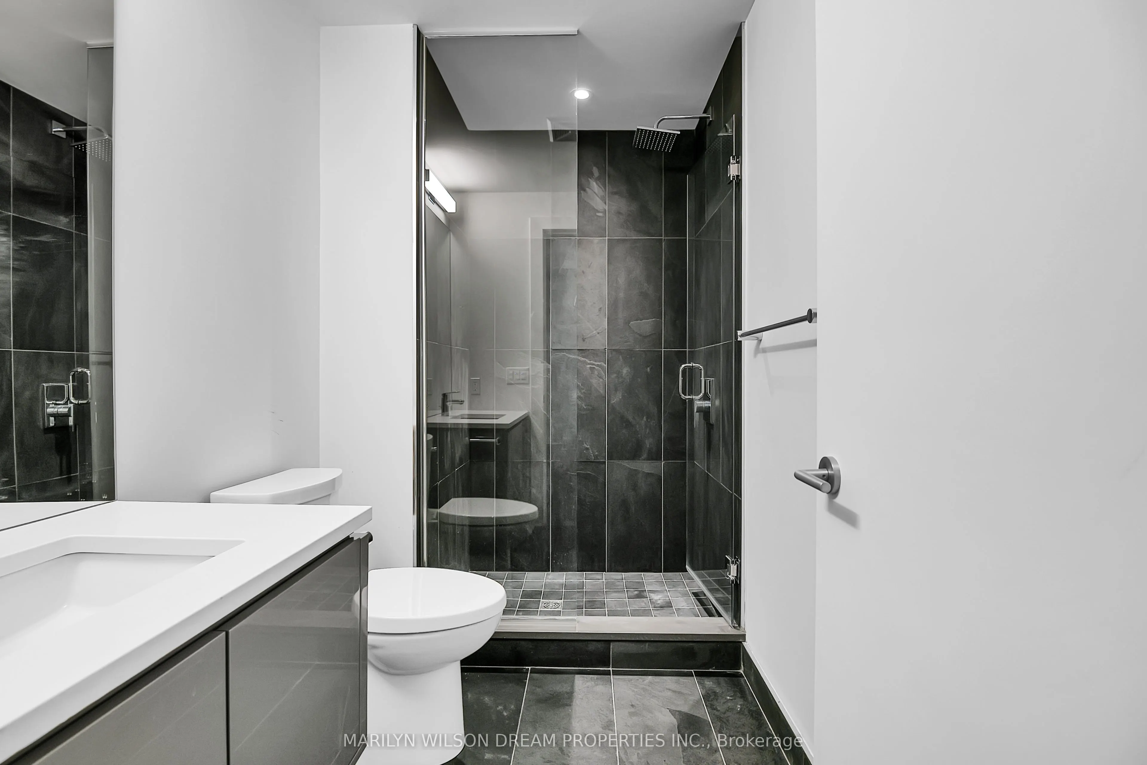 135 Barrette Street, #601