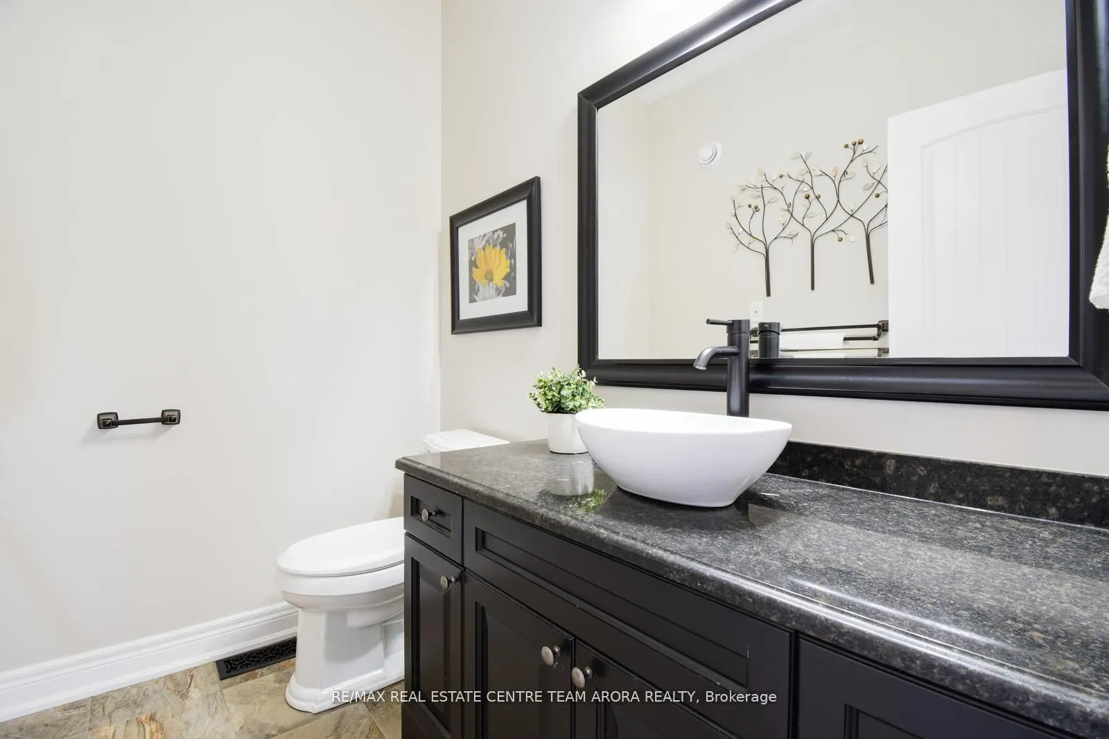 100 Chesswood Trail