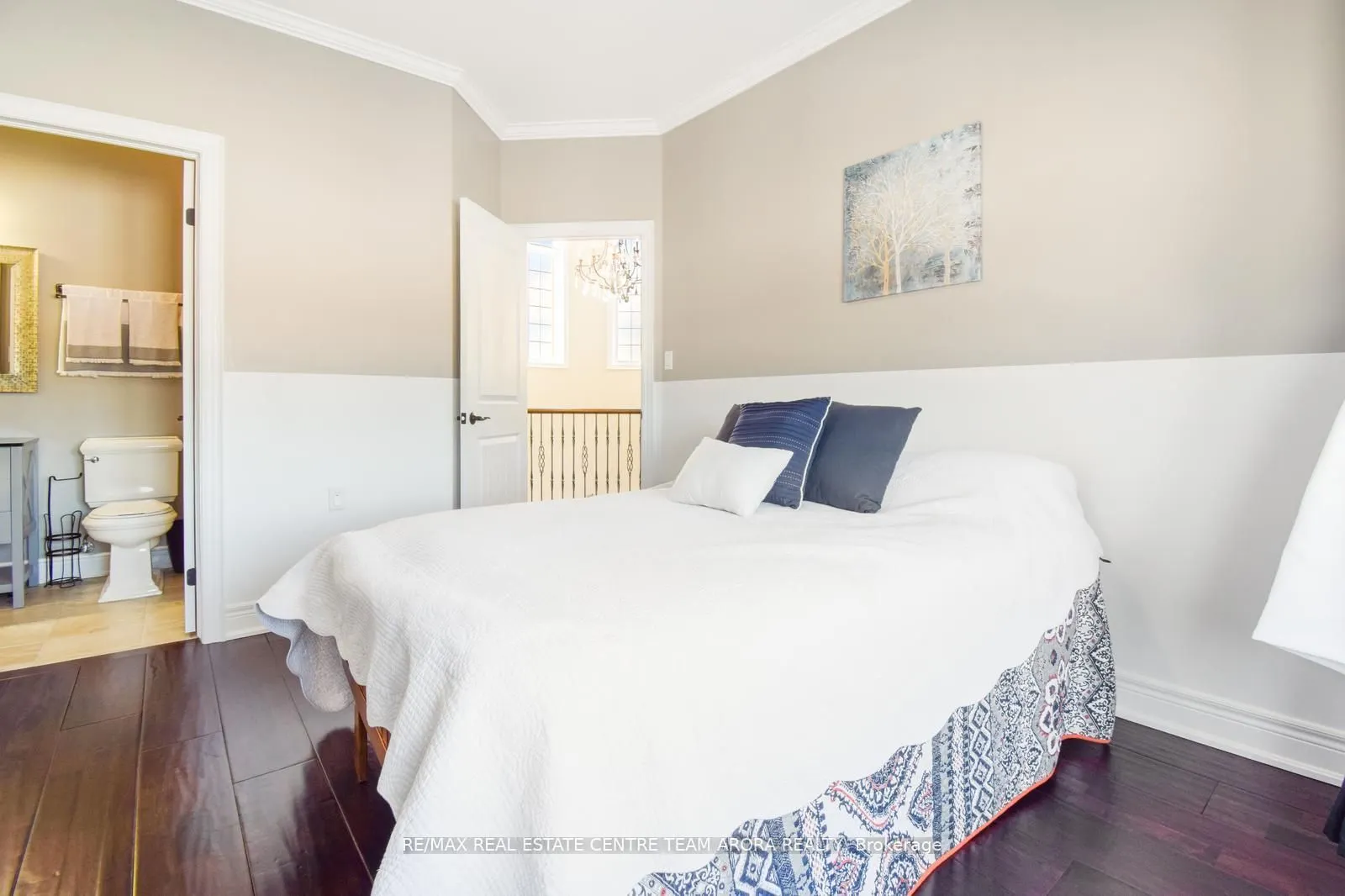 100 Chesswood Trail