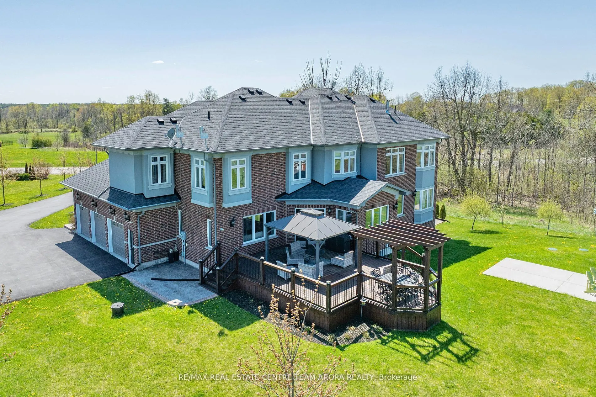 100 Chesswood Trail
