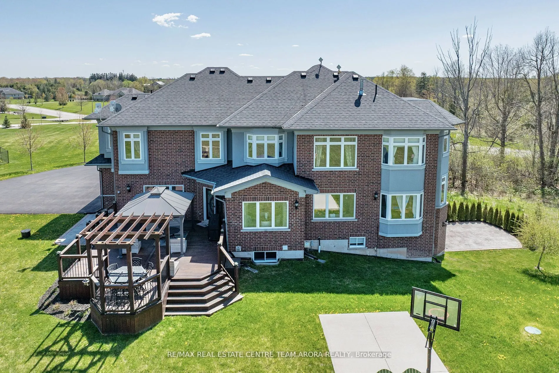 100 Chesswood Trail