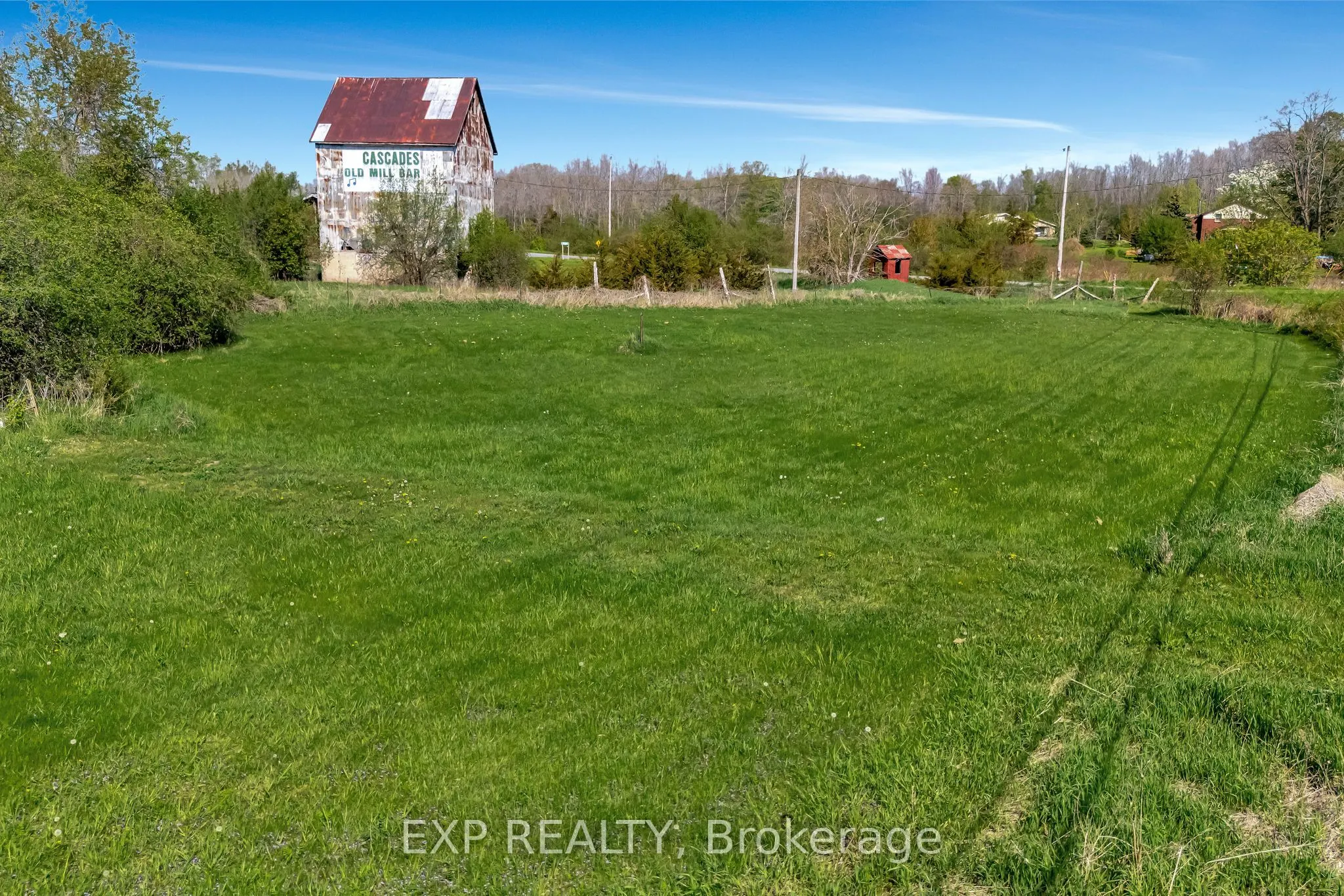 00 Loyalist Parkway
