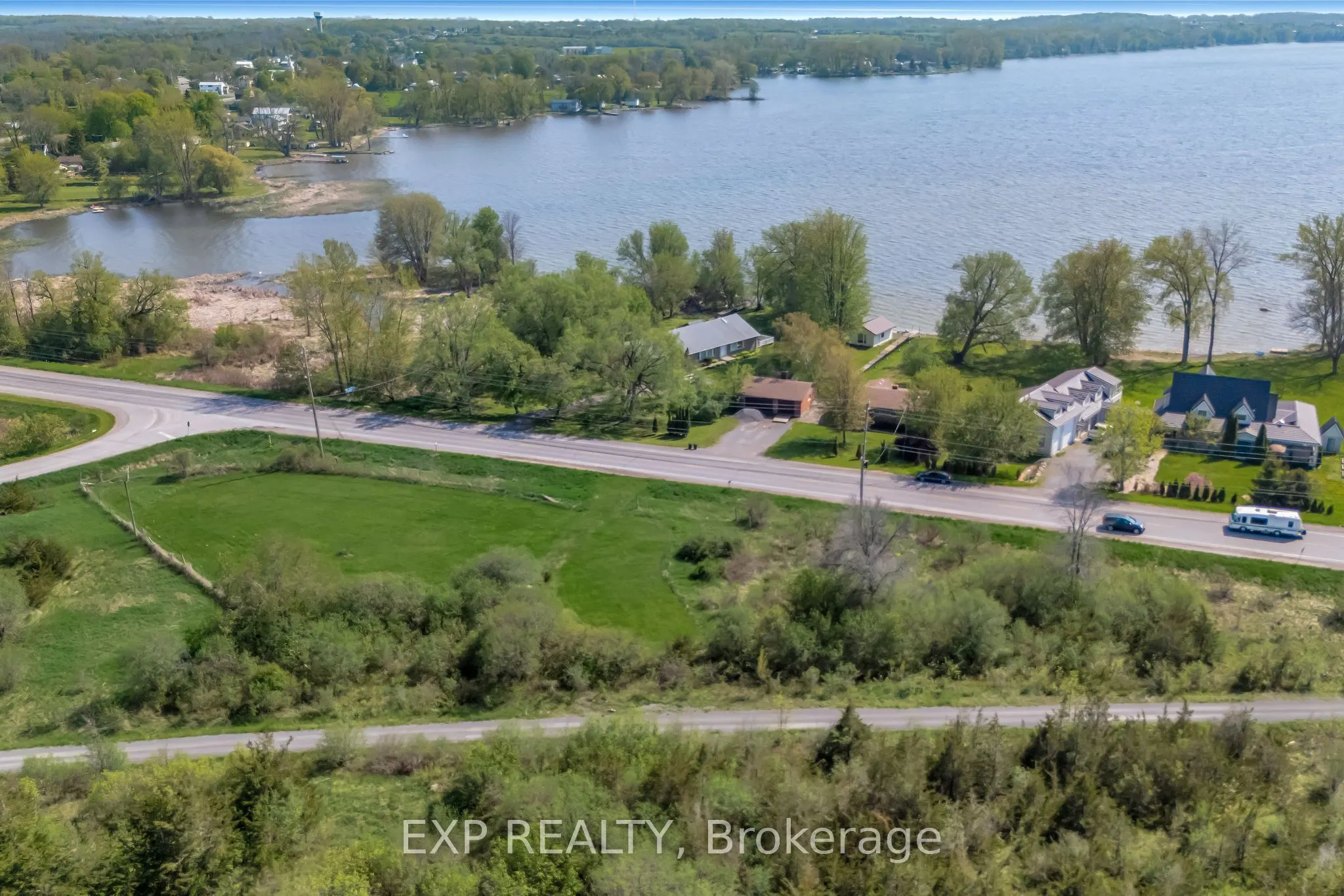 00 Loyalist Parkway