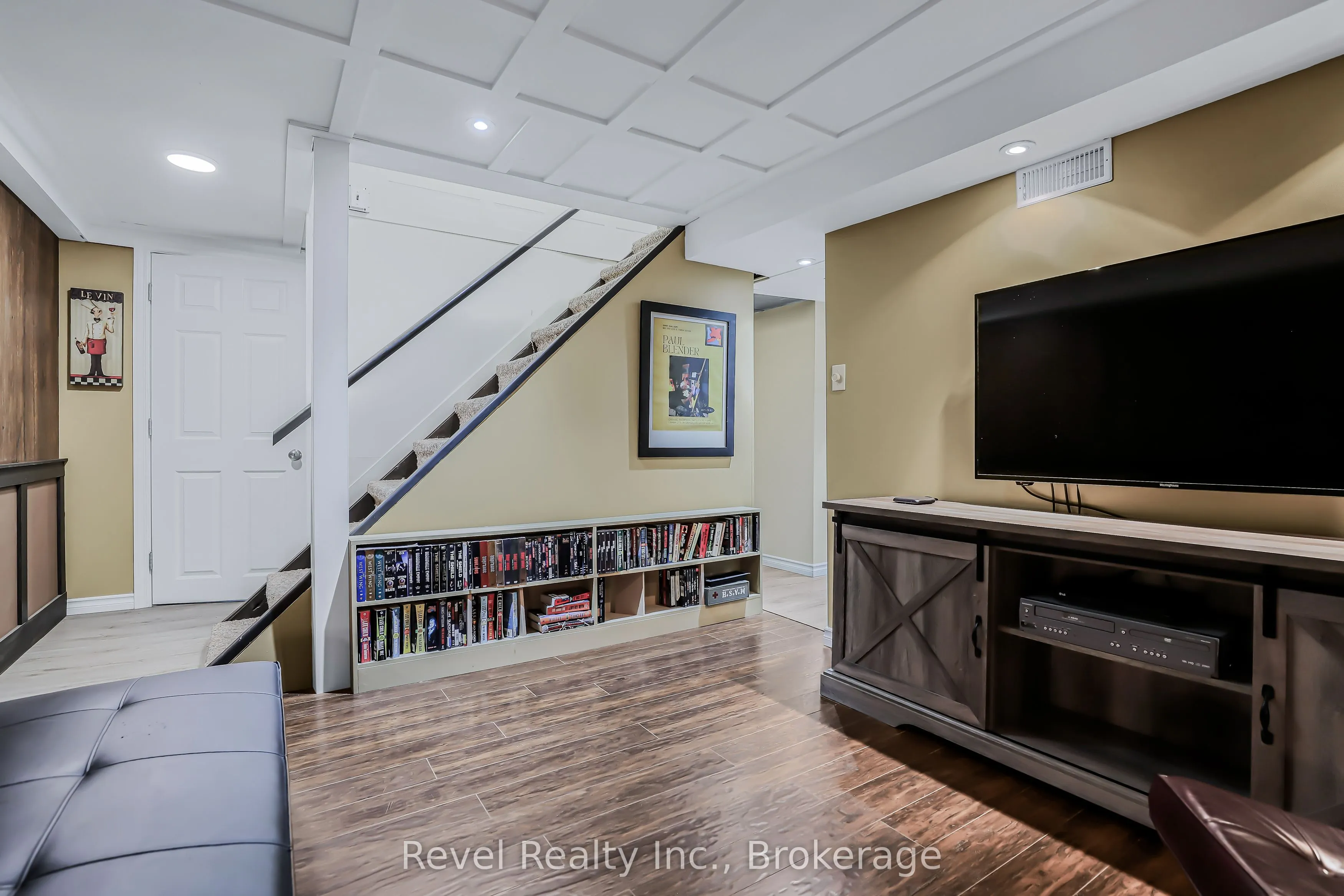 382 2nd Avenue SE