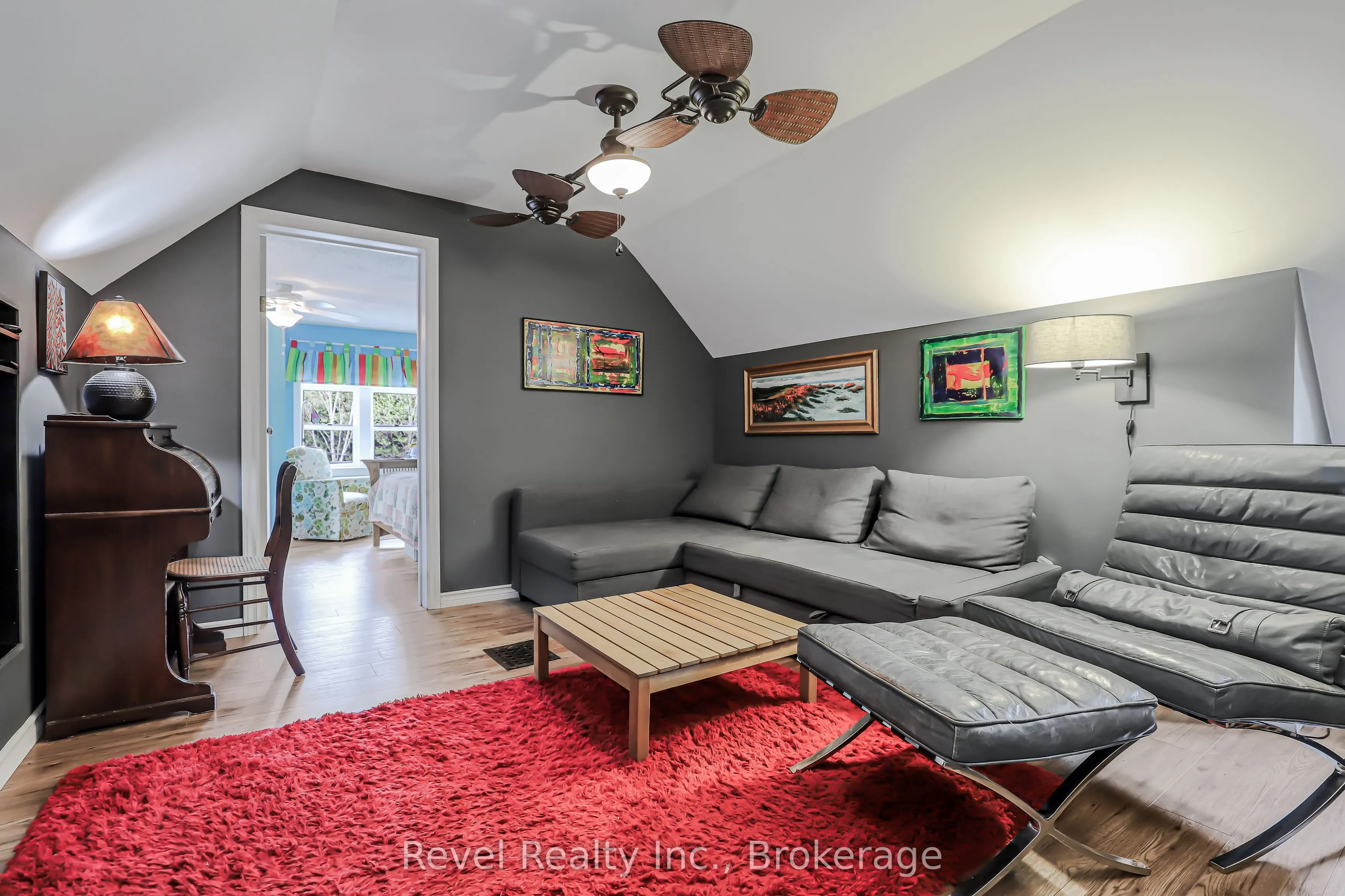 382 2nd Avenue SE