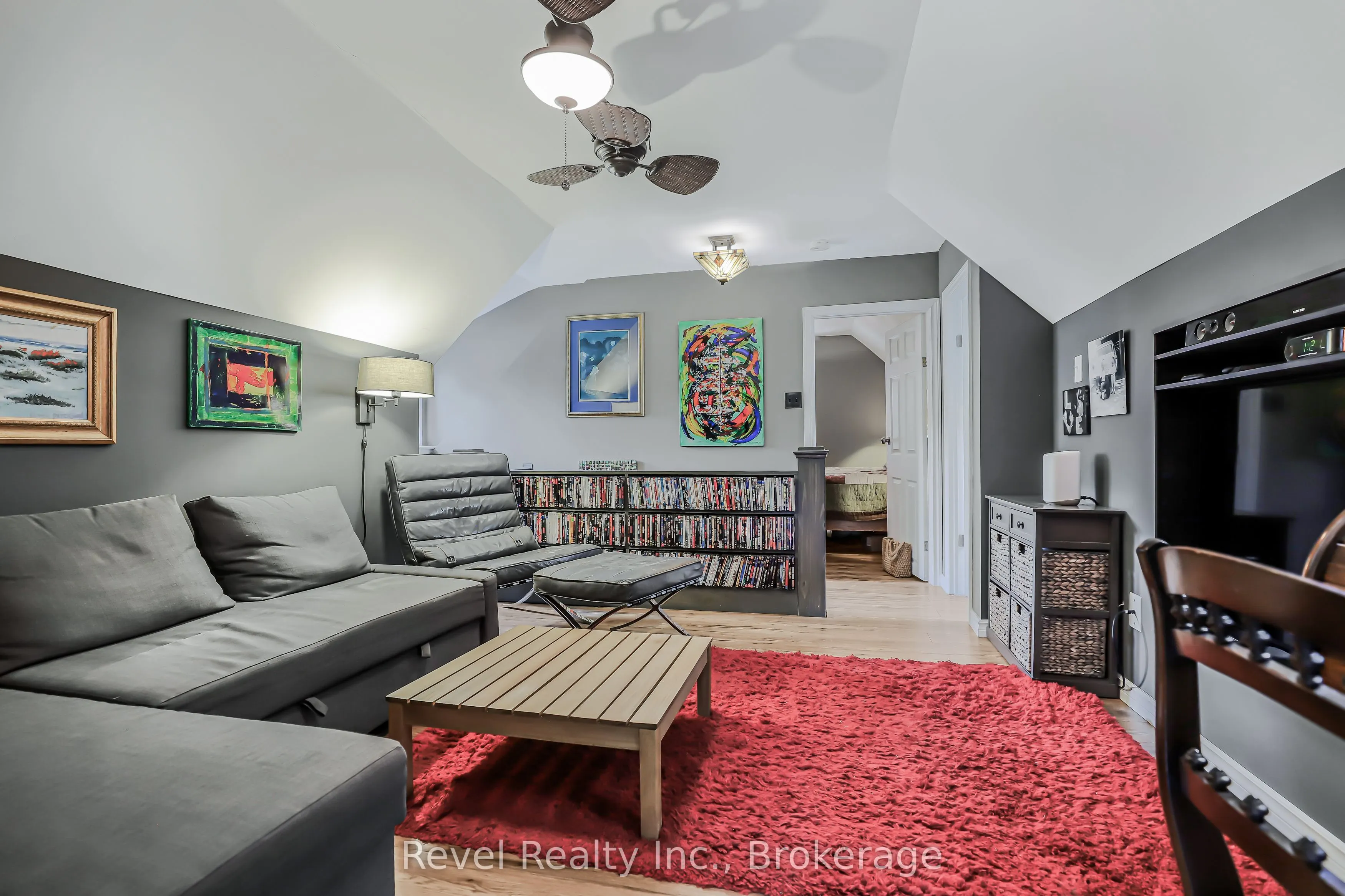 382 2nd Avenue SE