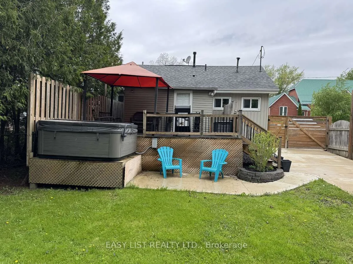 210 Shackleton Street