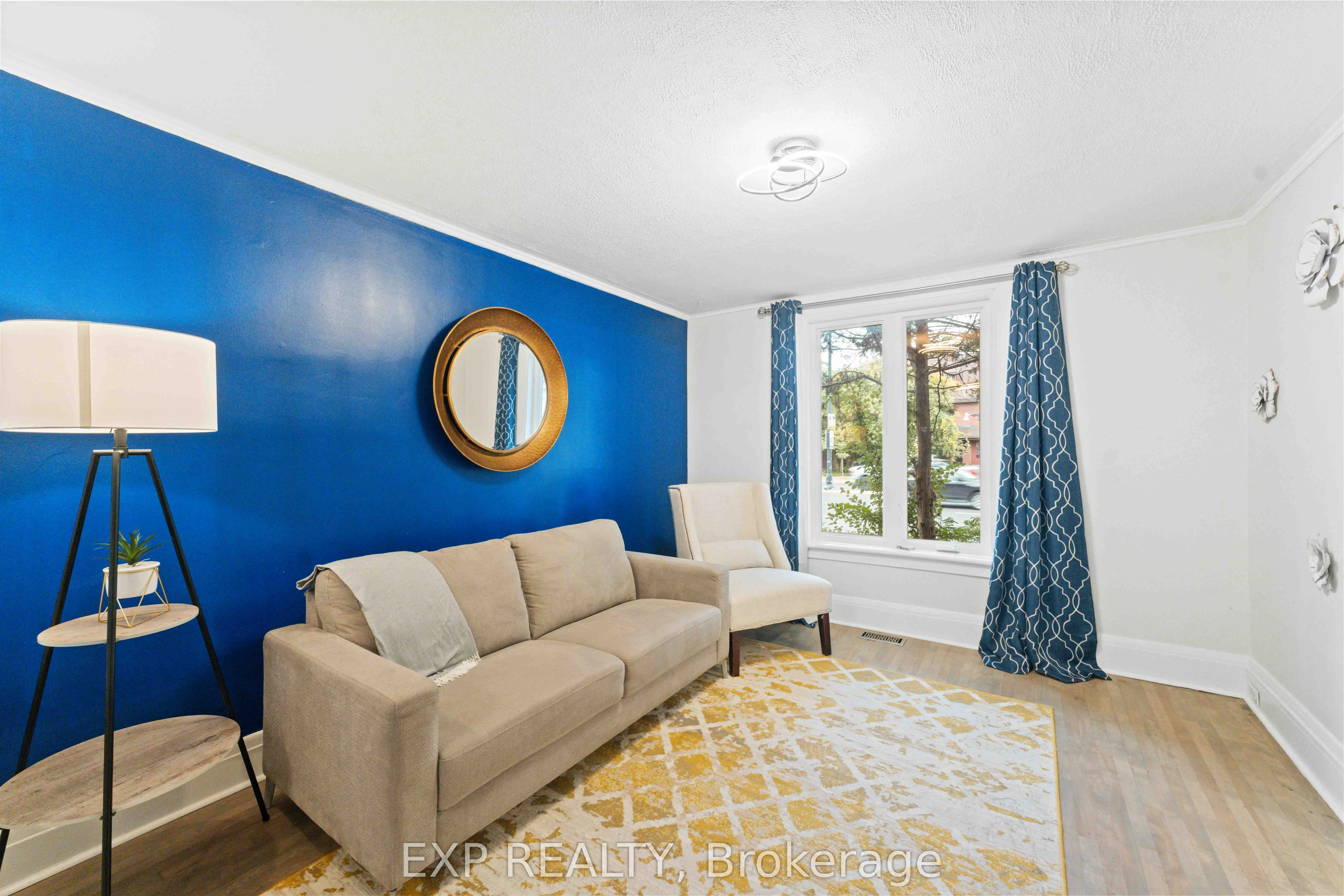162 KING EDWARD Avenue